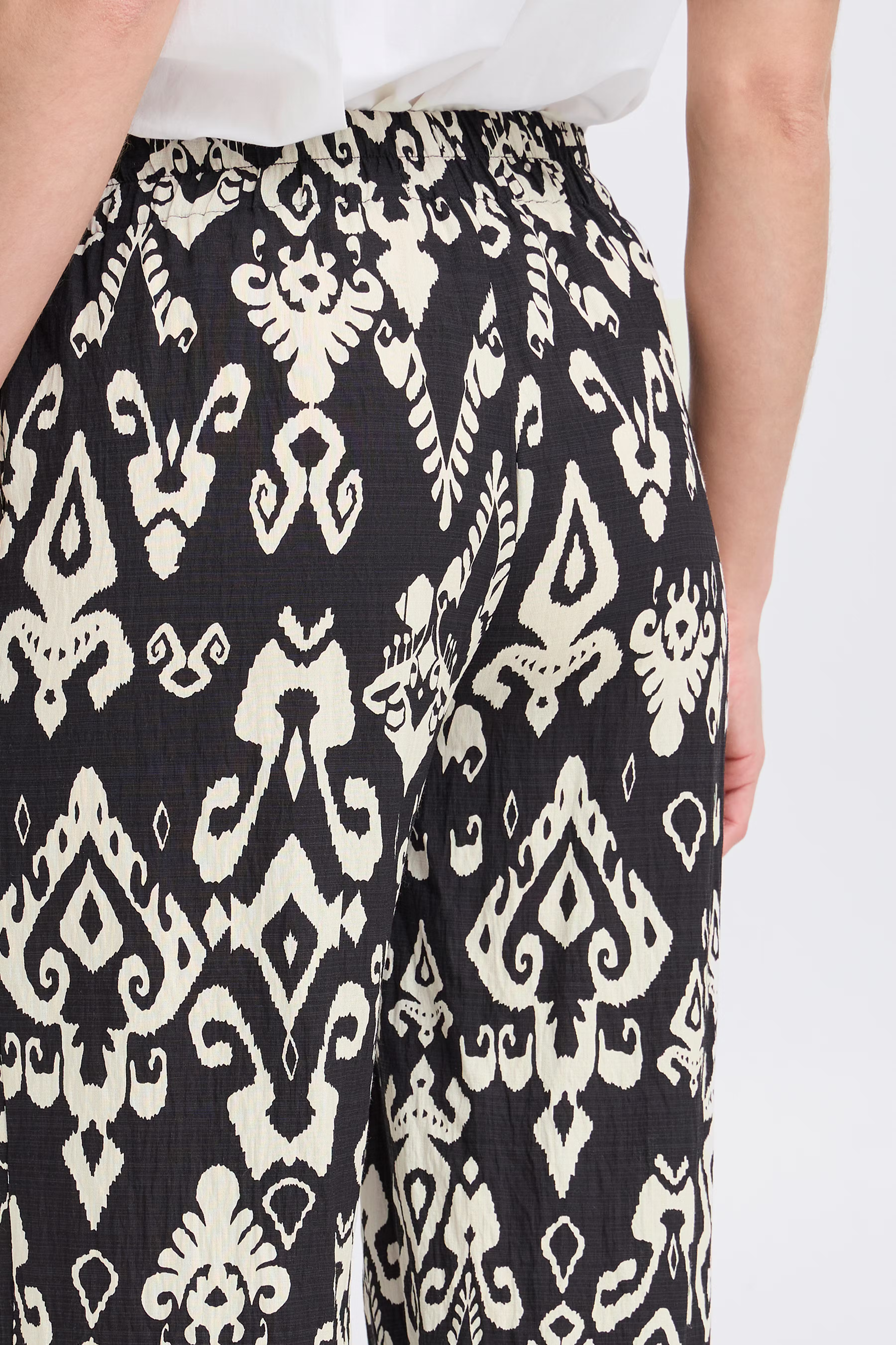 BYJASMINA Hose LOOKBOOK DETAIL 20816838-205166