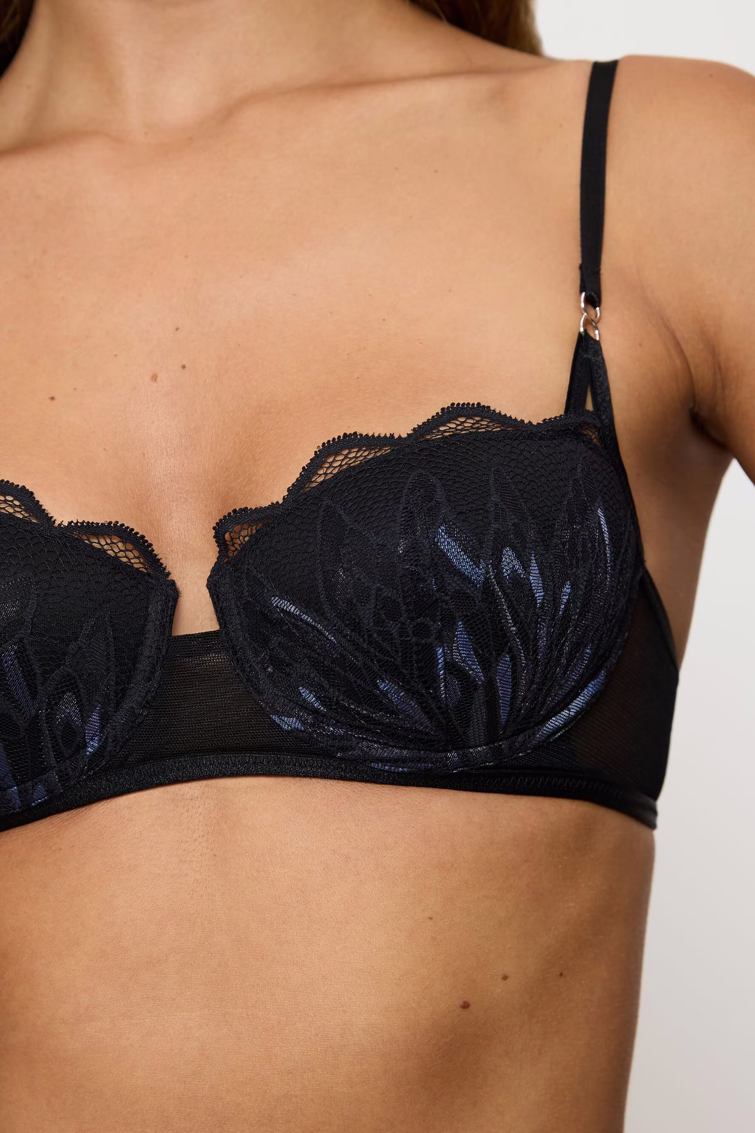 CrazyStupidLove Bra LOOKBOOK DETAIL 40500286-T0004