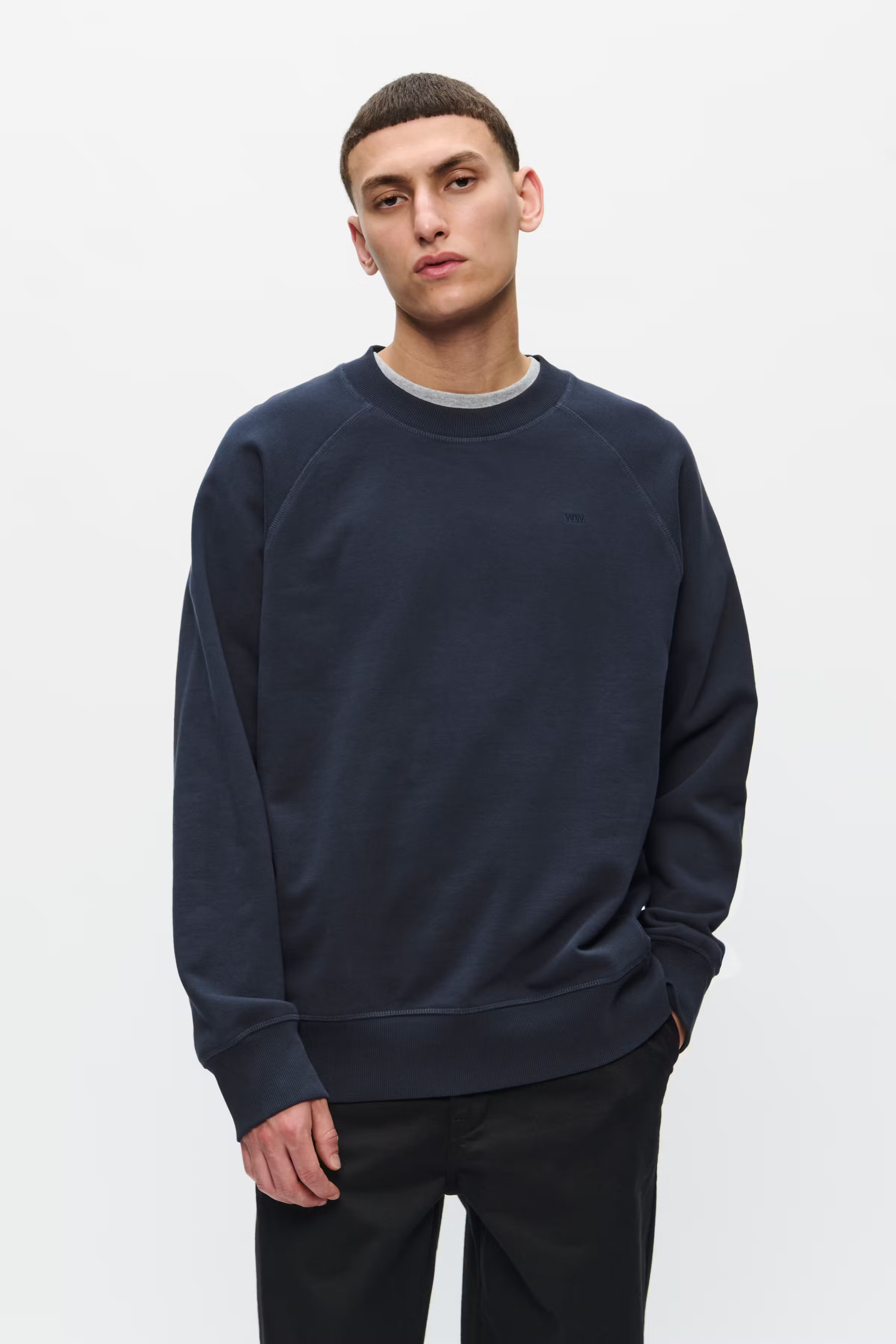 WWHester Sweatshirt LOOKBOOK FRONT 30251551-194011