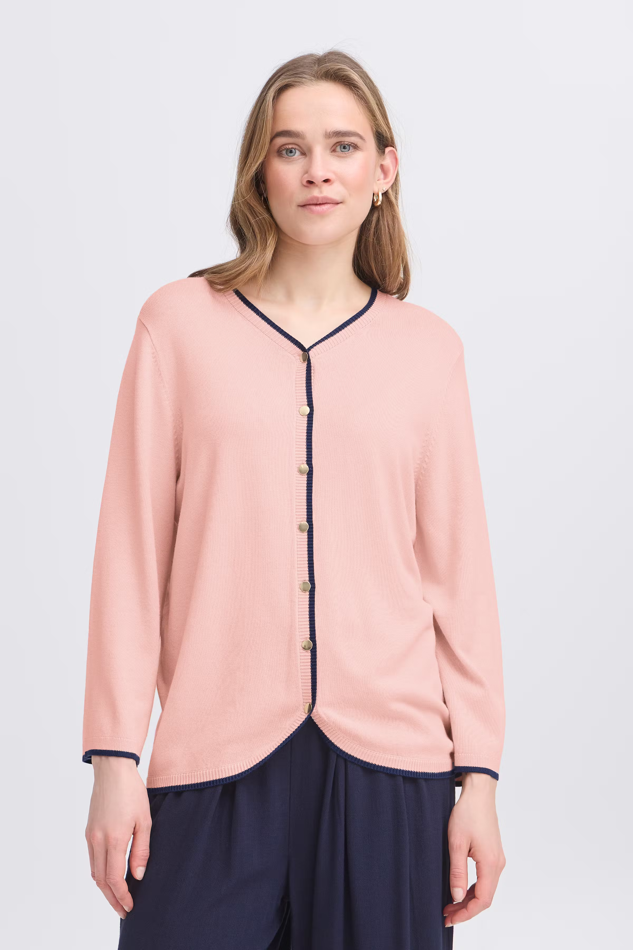 FRCONTRAST Cardigan LOOKBOOK FRONT 20616245-141506