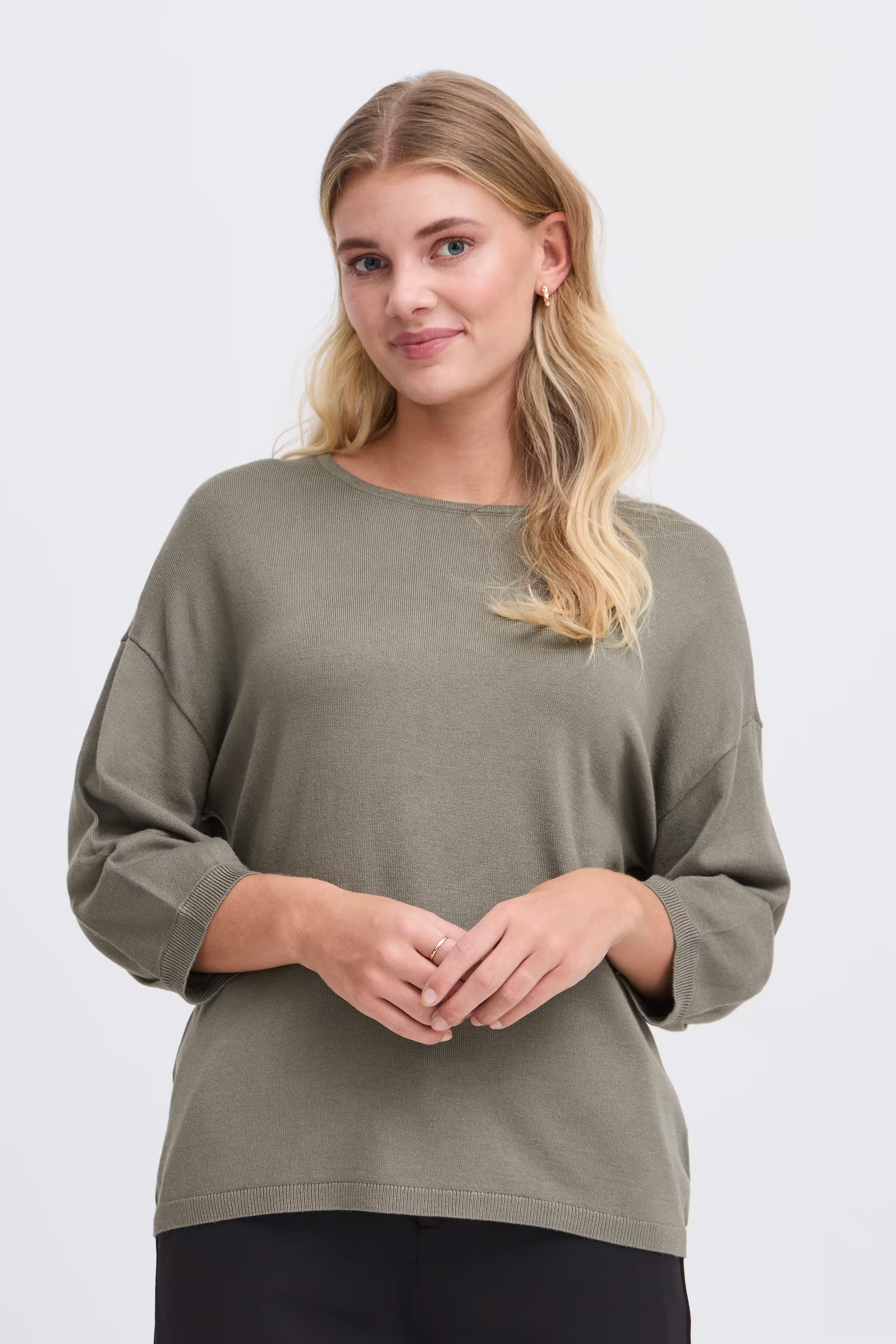 FRCLIA Pullover LOOKBOOK FRONT 20615485-185806