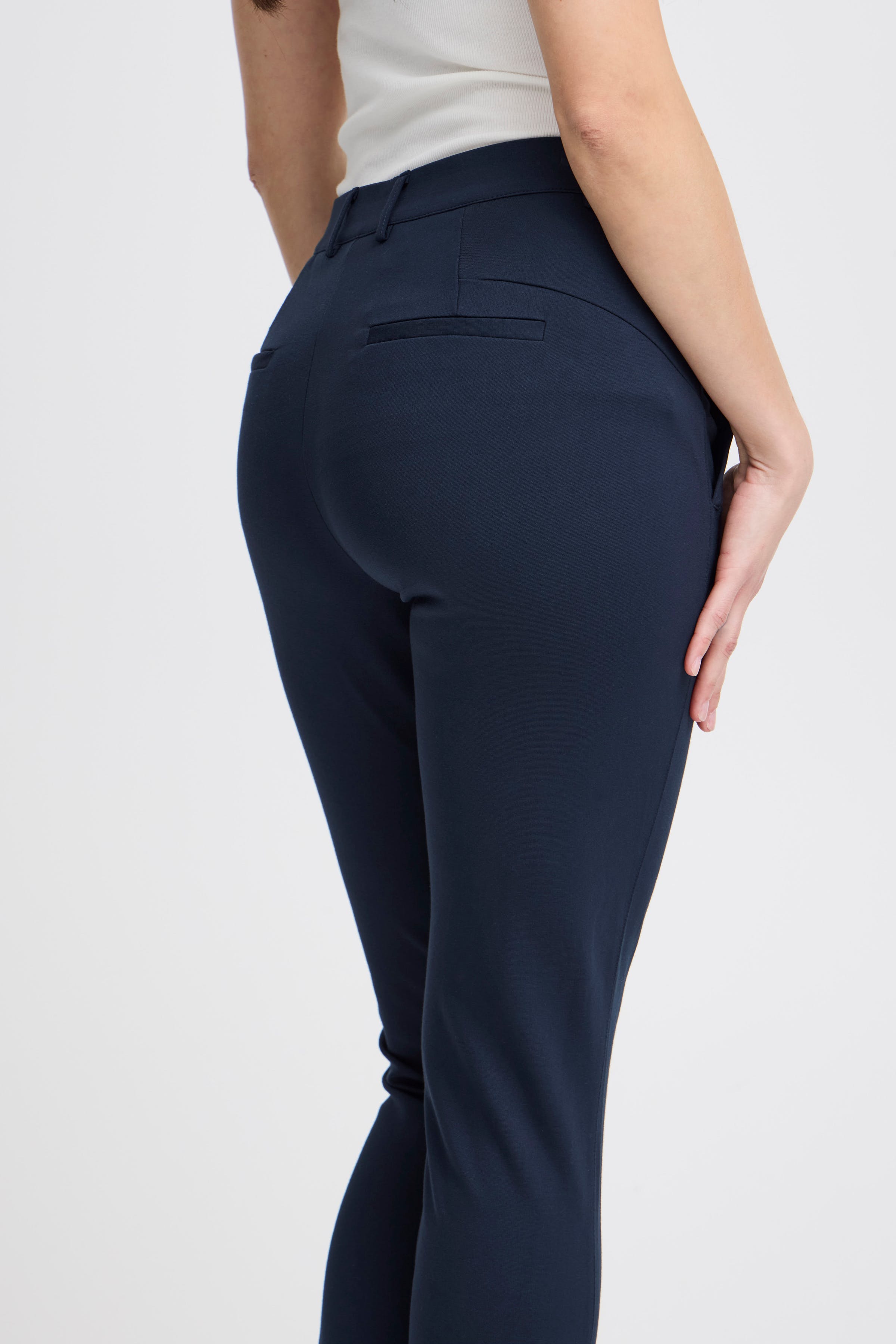 FRLANO Hose LOOKBOOK DETAIL 20610830-194010