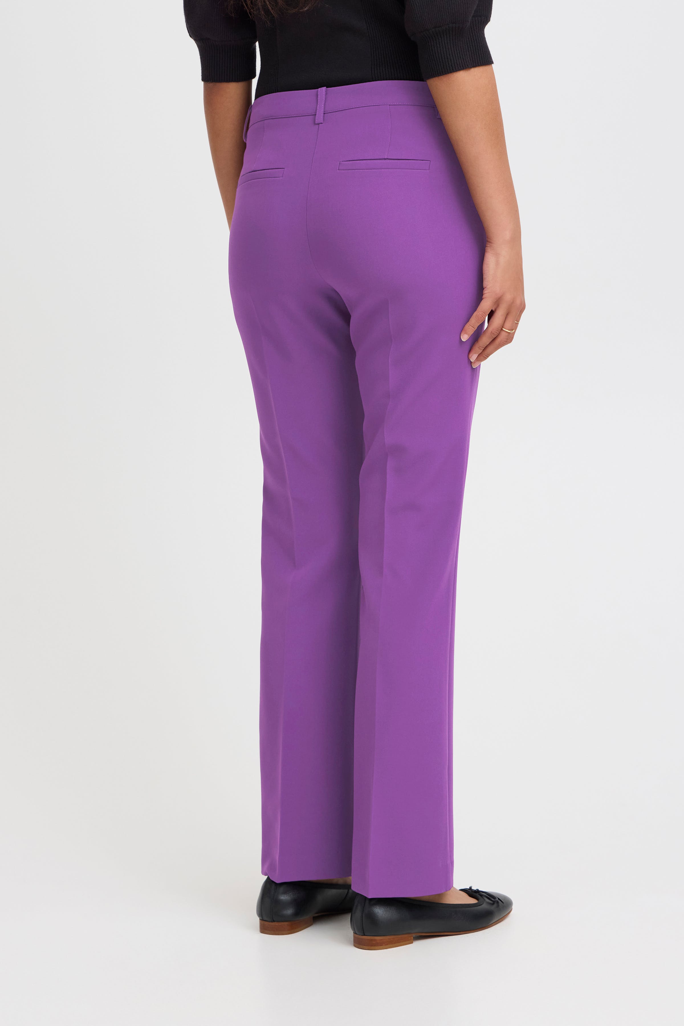 IHLEXI Trousers LOOKBOOK BACK 20111211-193528