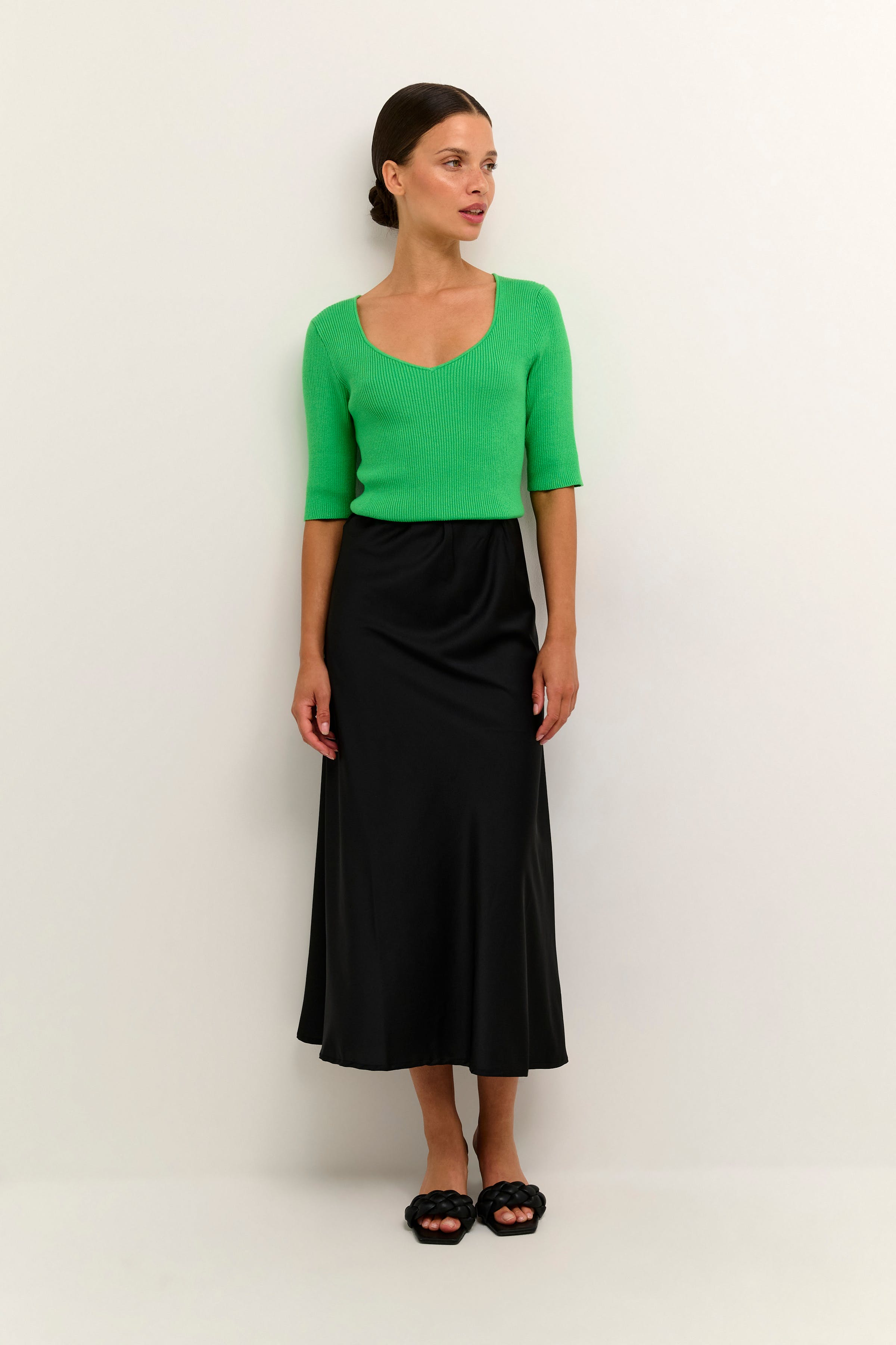 KAsasmina Kjol LOOKBOOK FRONT 10507456-100121