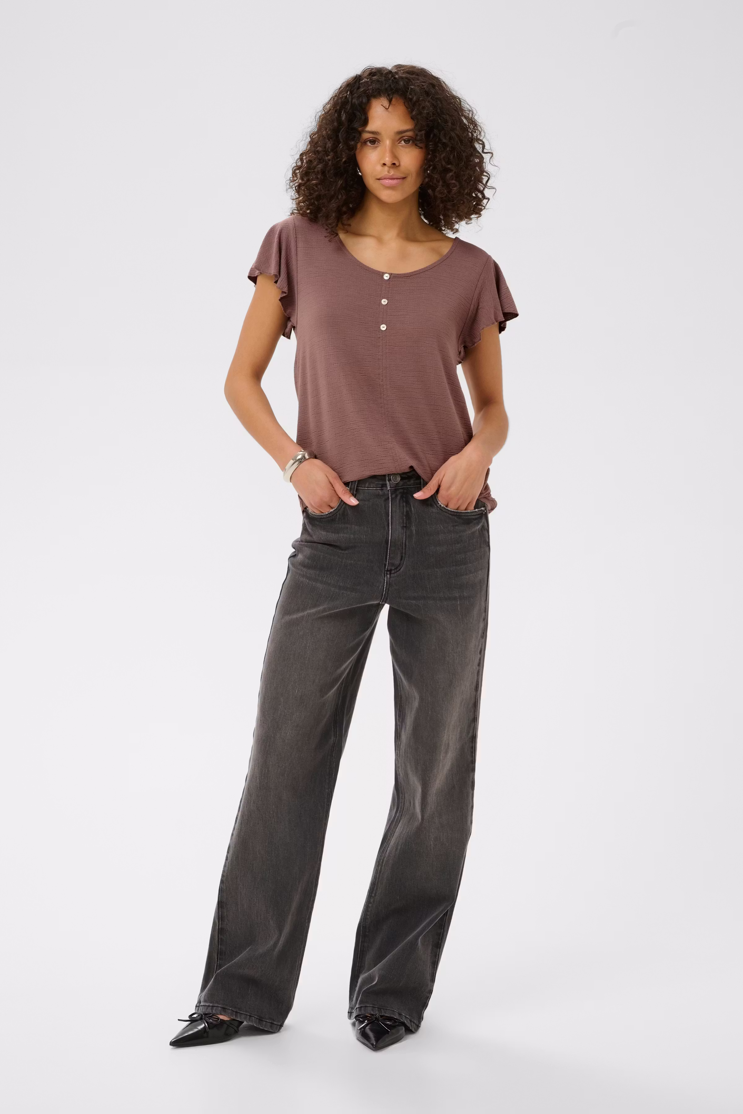 KAsille T-shirt LOOKBOOK FRONT 10512449-181312