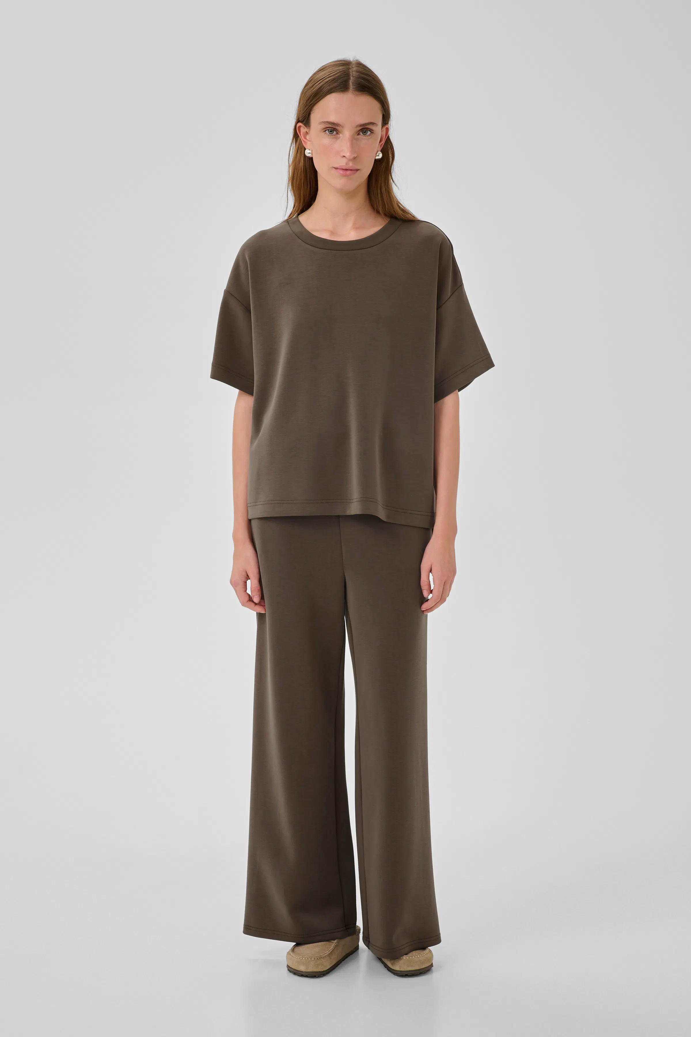 HelleMW T-shirt LOOKBOOK FRONT 10705231-190810