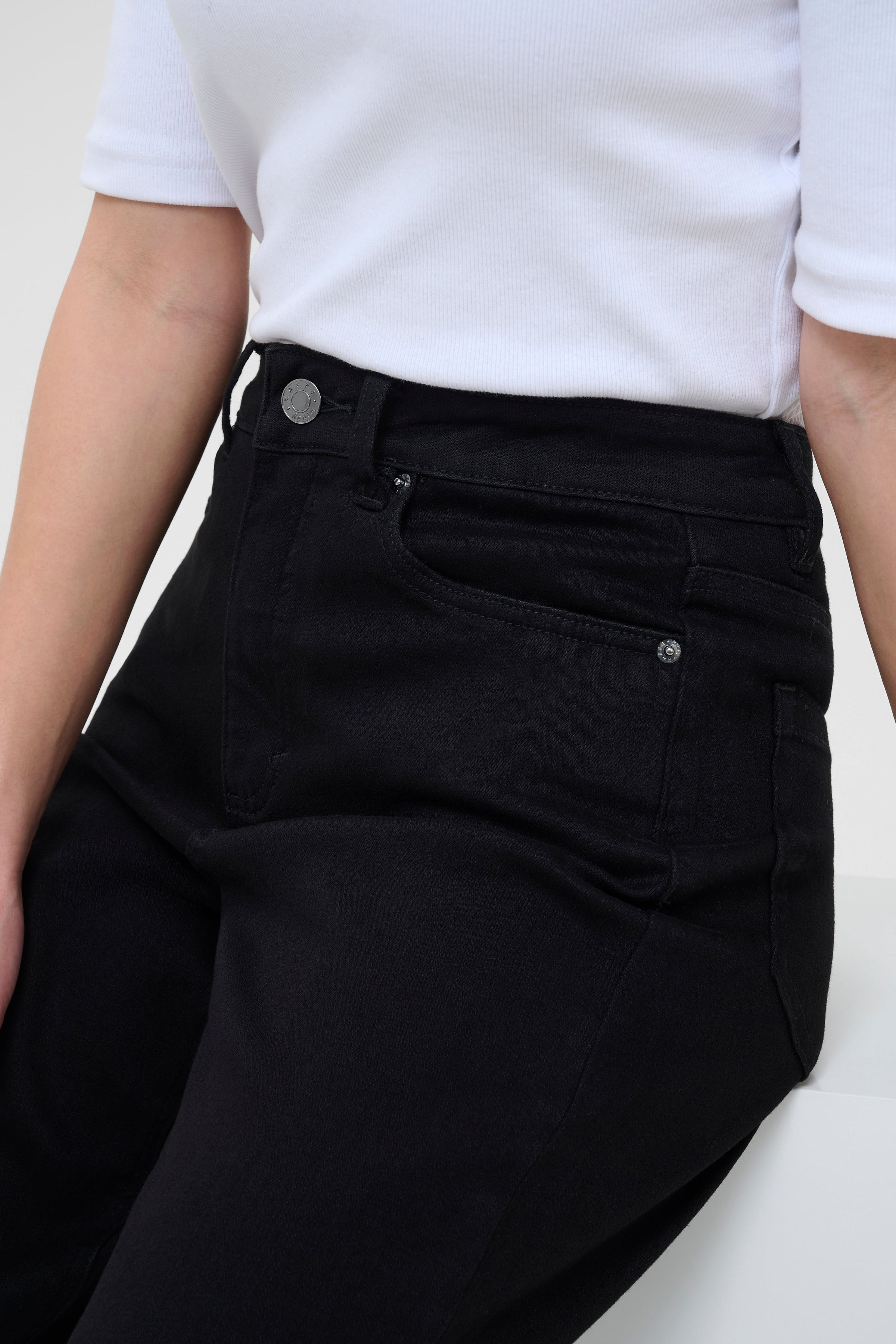 KAmeadow Jeans LOOKBOOK DETAIL 10510711-100121