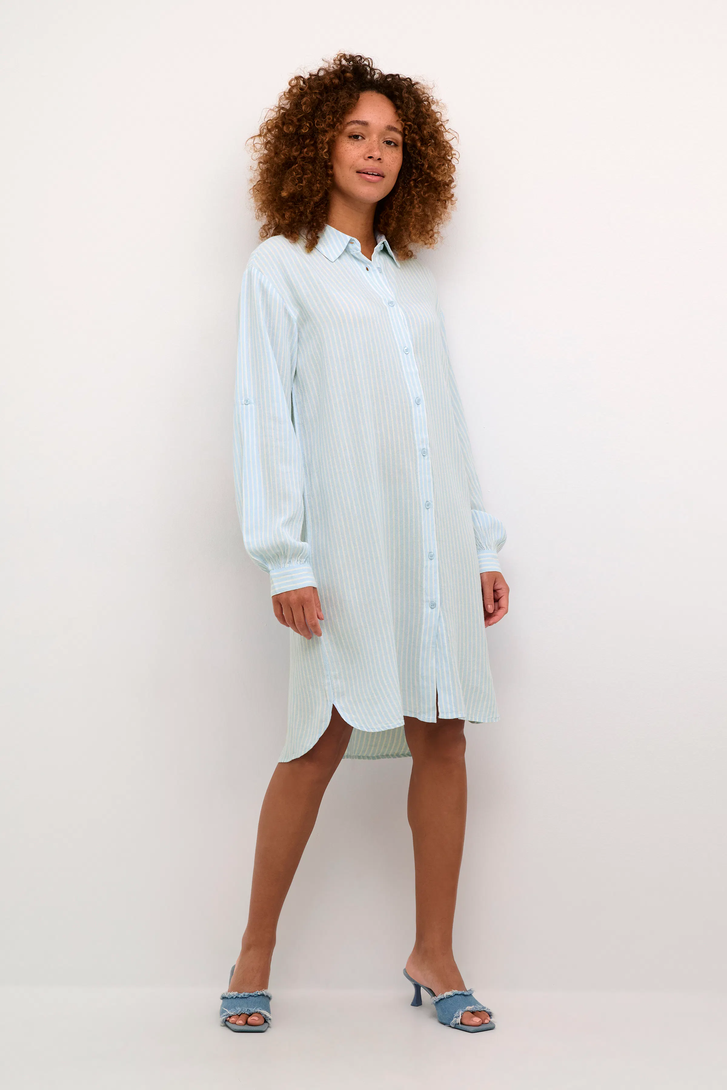 KAmilia Lin skjorte LOOKBOOK FRONT 10508311-105969
