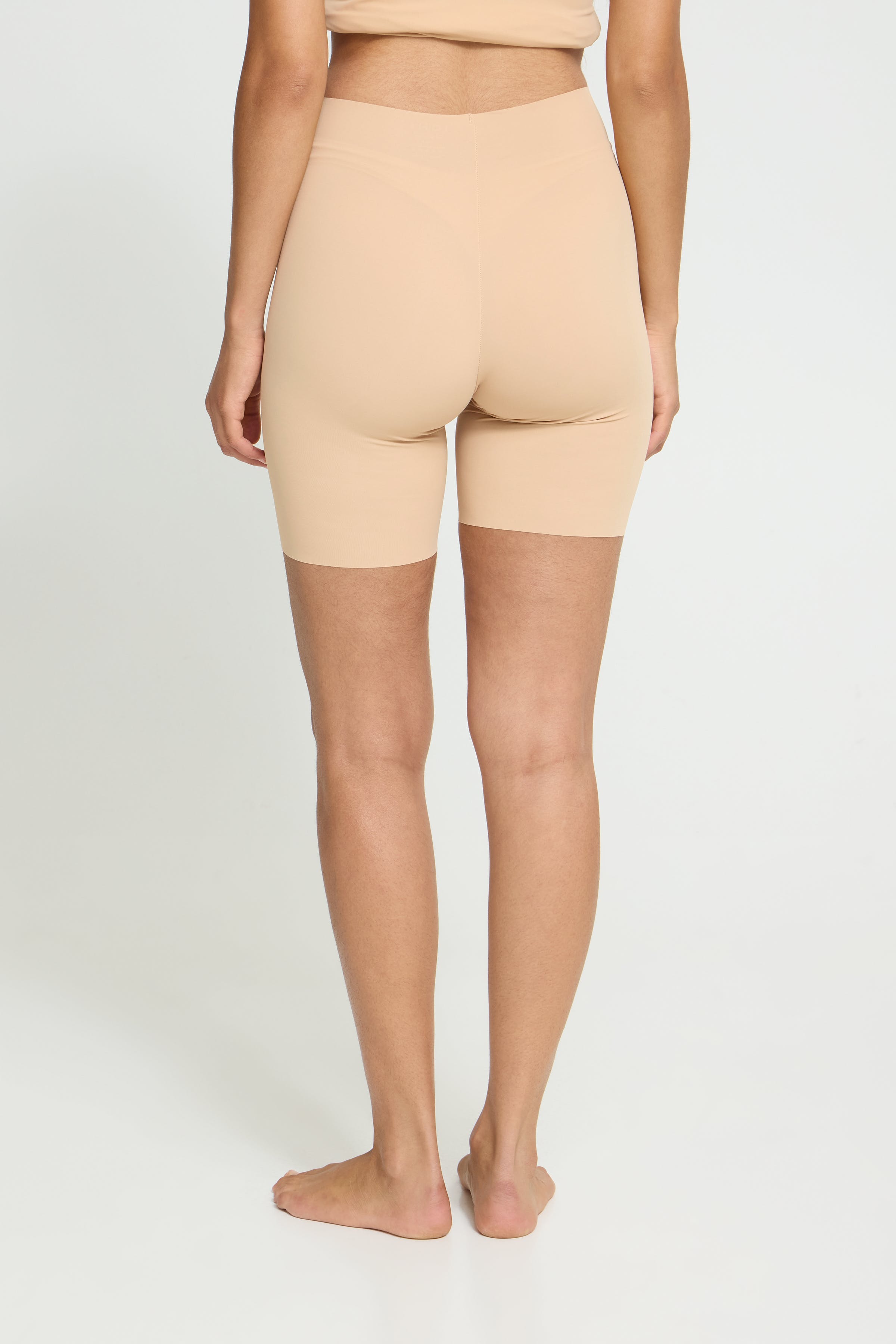 IASIV Shorts LOOKBOOK FRONT 20114192-161334