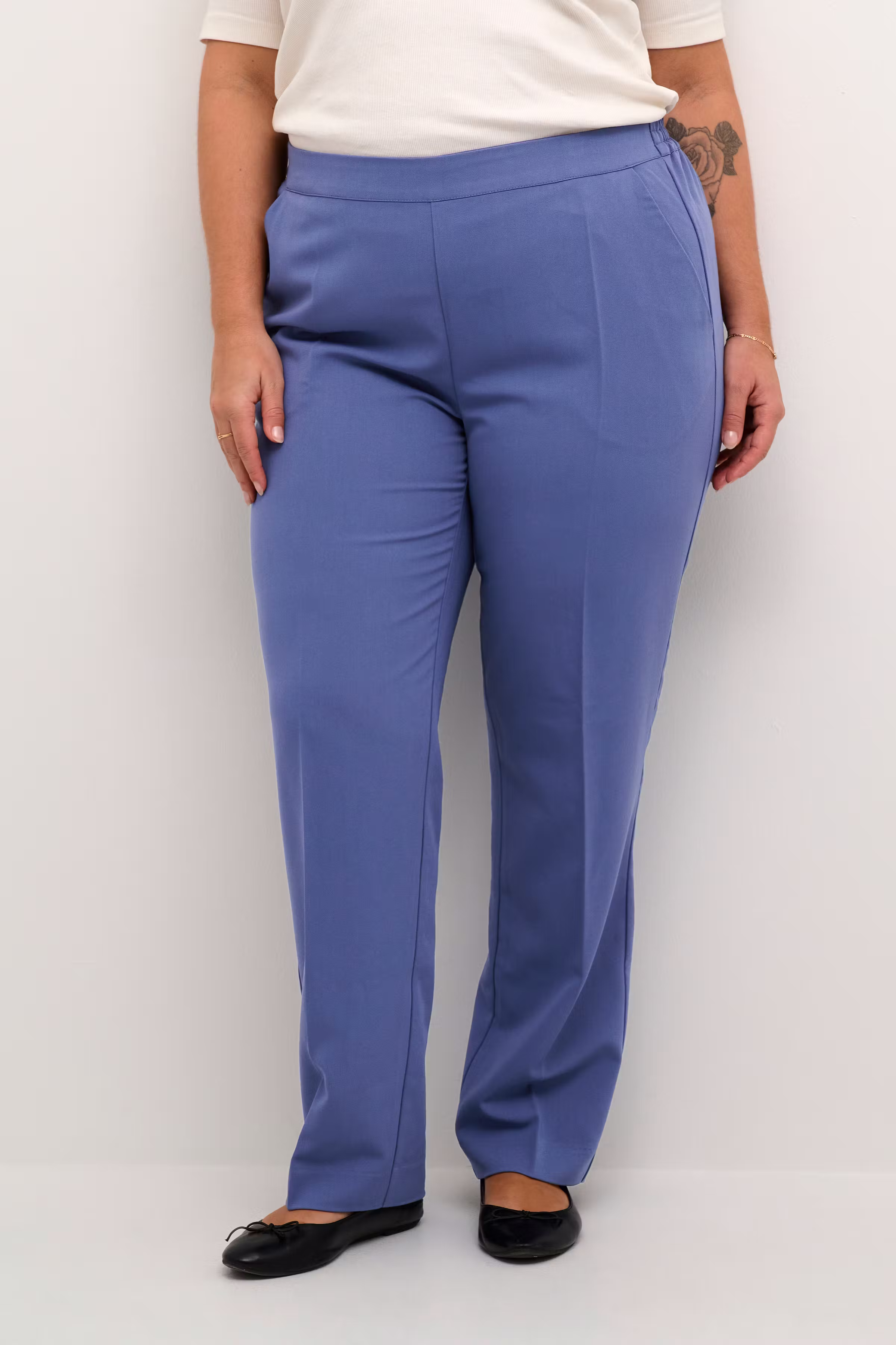 KCsakira Trousers LOOKBOOK FRONT 10581088-193928