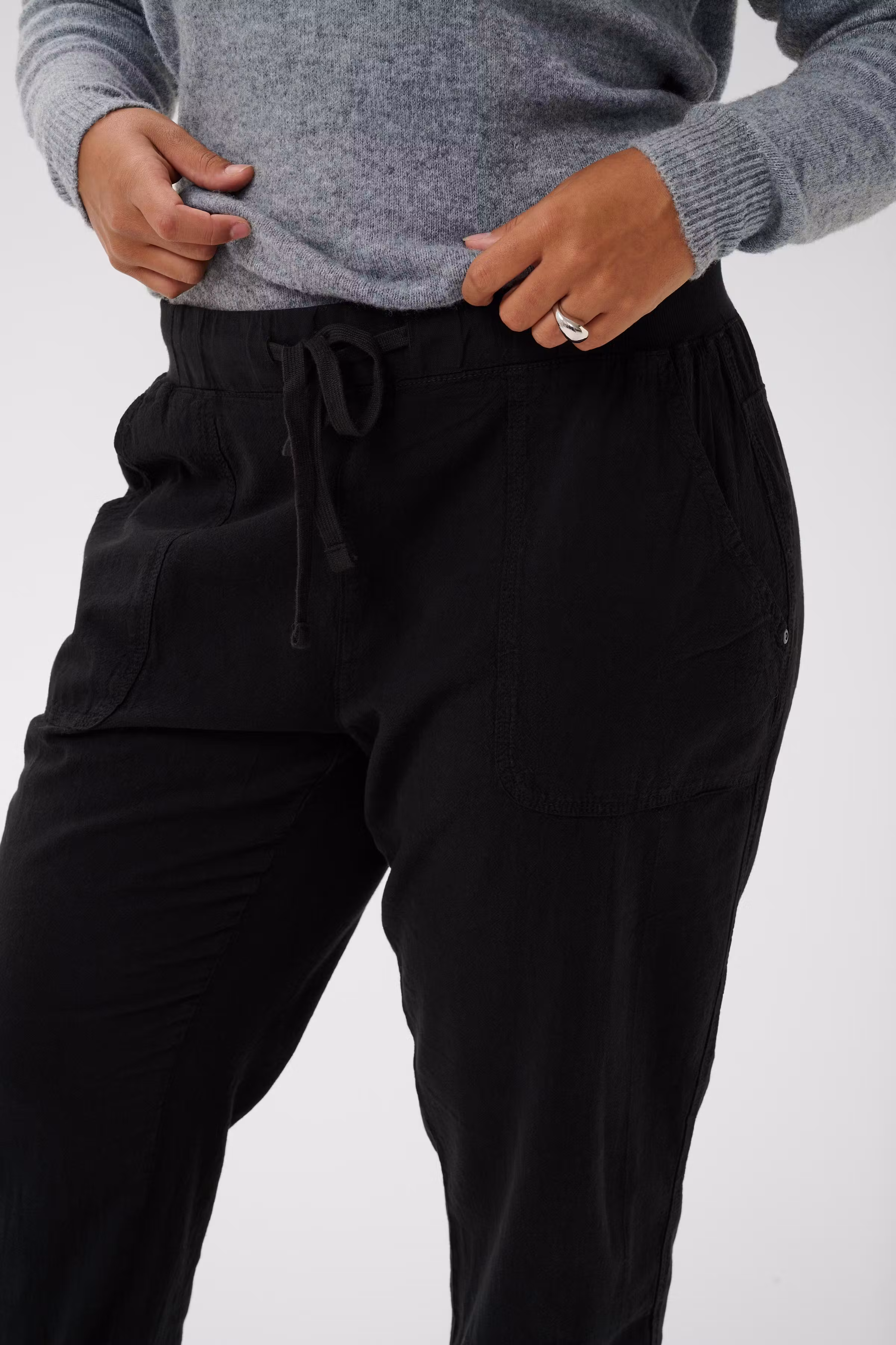 KCnana Trousers LOOKBOOK DETAIL 10581492-100121