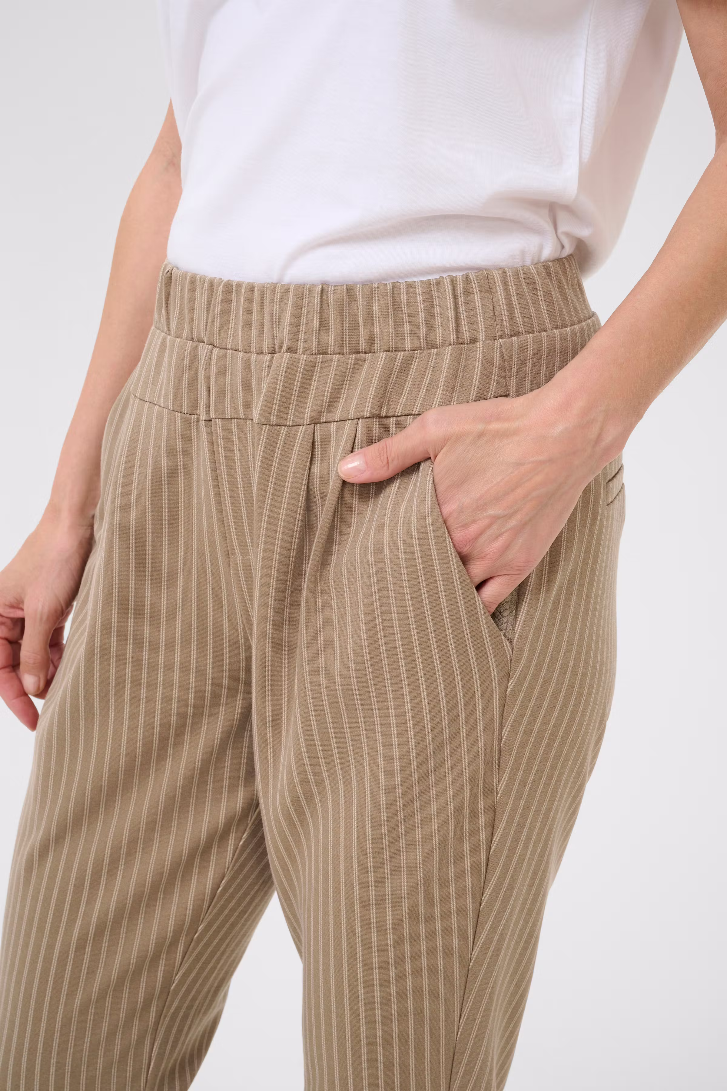 CRAnett Trousers LOOKBOOK DETAIL 10610340-107931