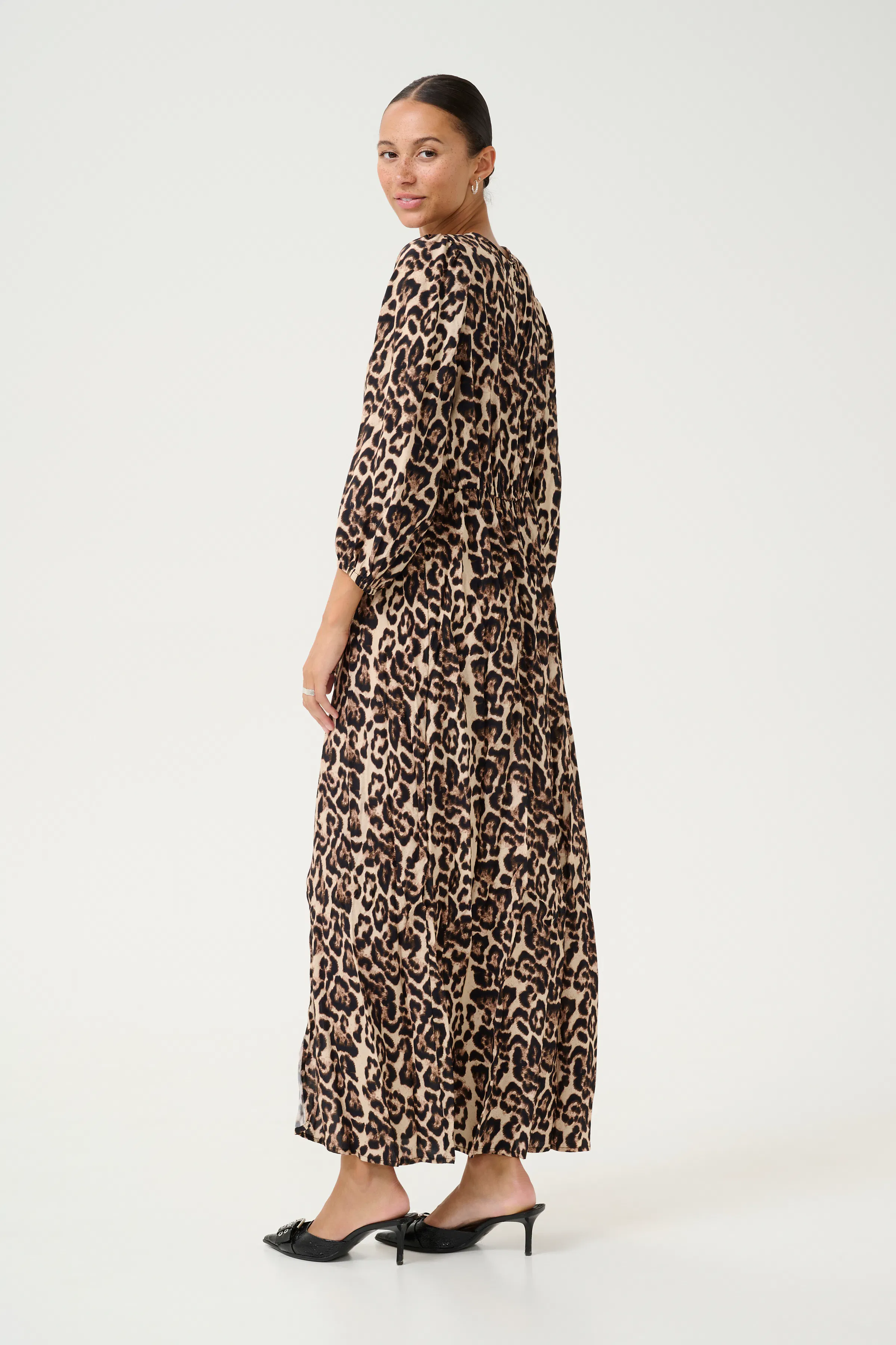 KApedra Kjole LOOKBOOK BACK 10509618-107281