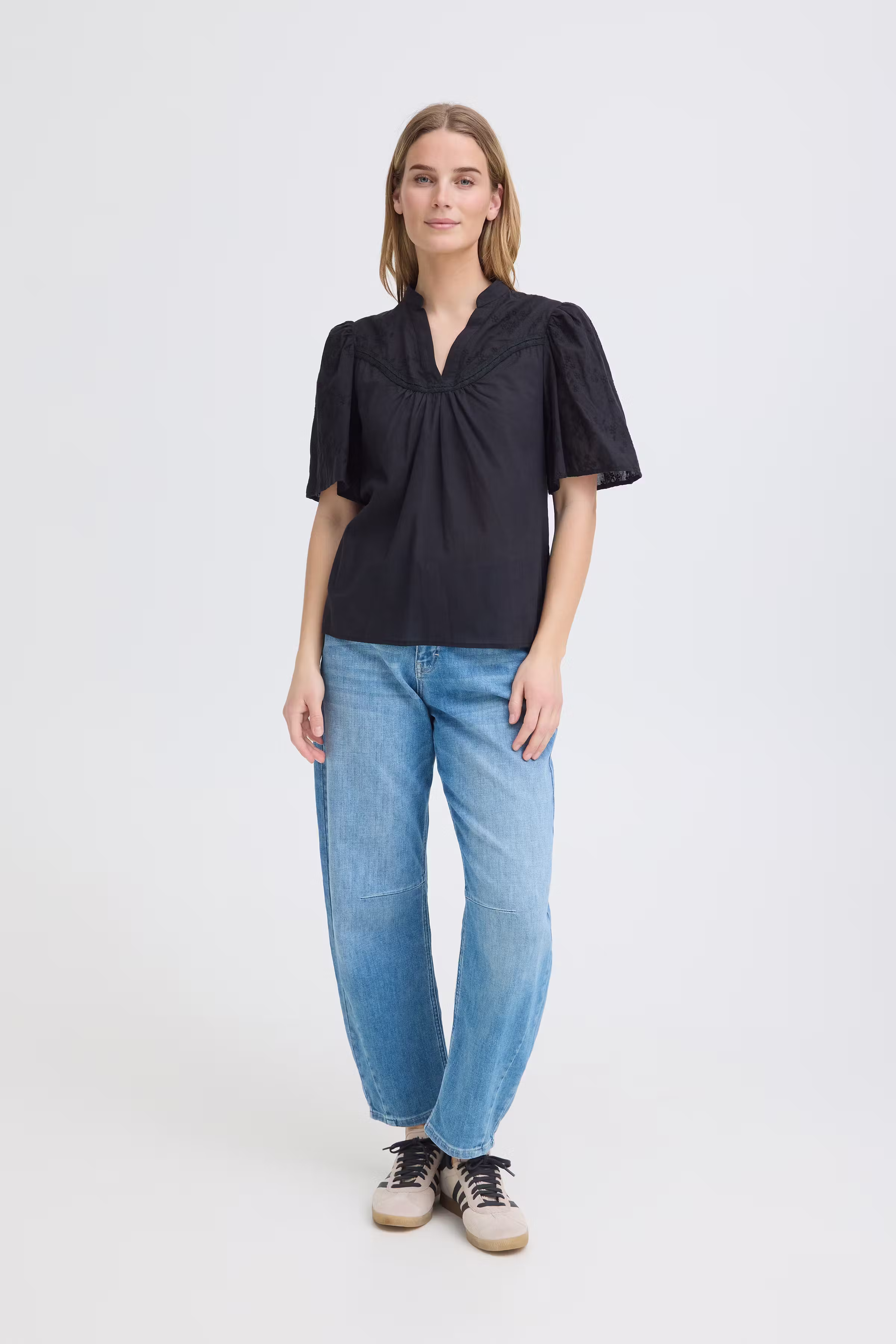 PZBRADY Bluse LOOKBOOK FRONT 50210401-193911