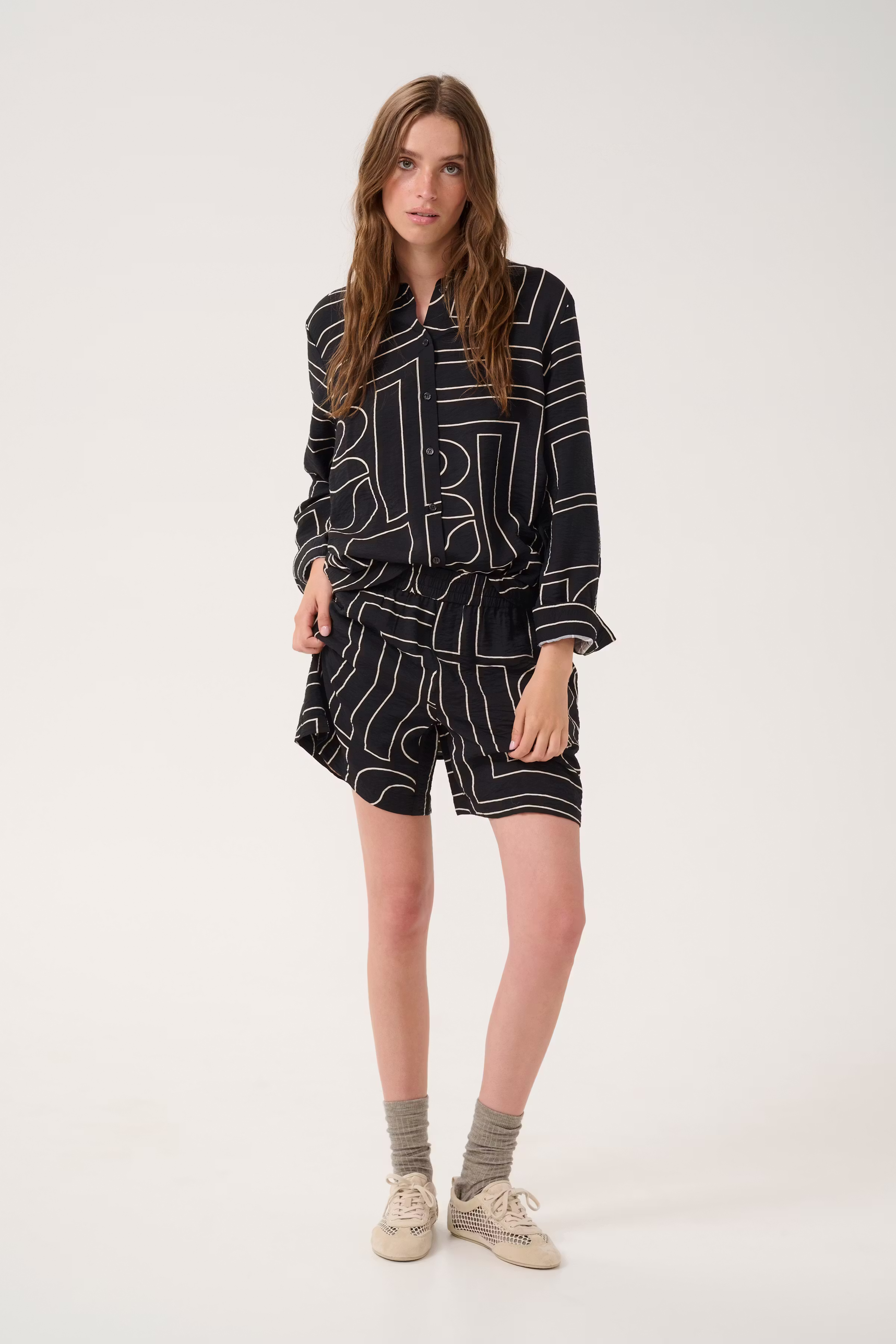 KellyMW Shorts LOOKBOOK FRONT 10705098-107470