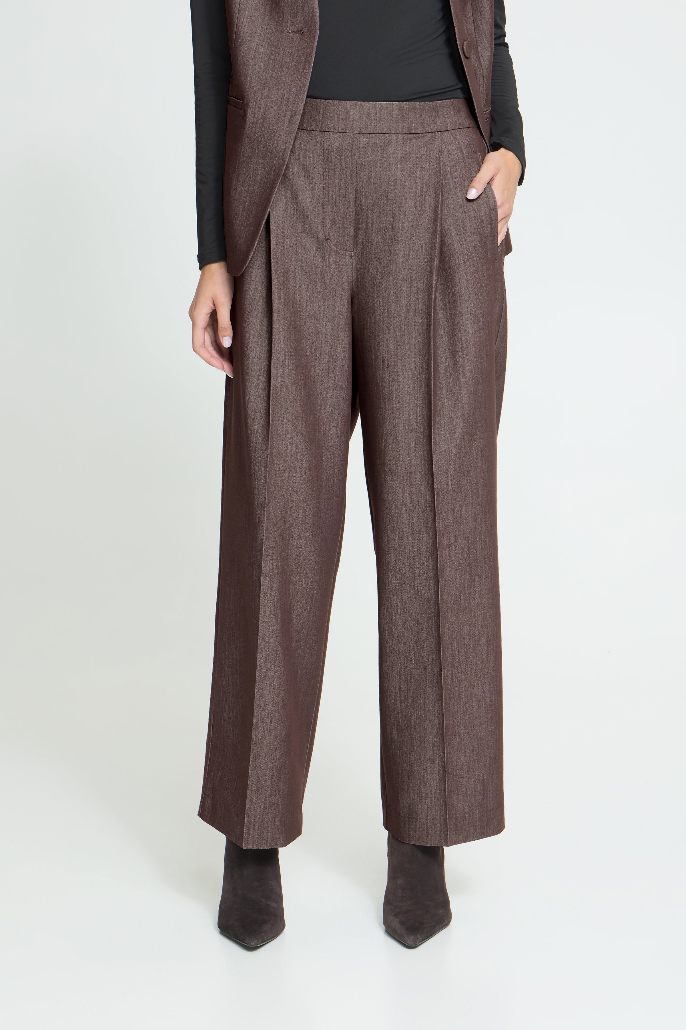 IHJUMI Trousers LOOKBOOK FRONT 20124431-1909151