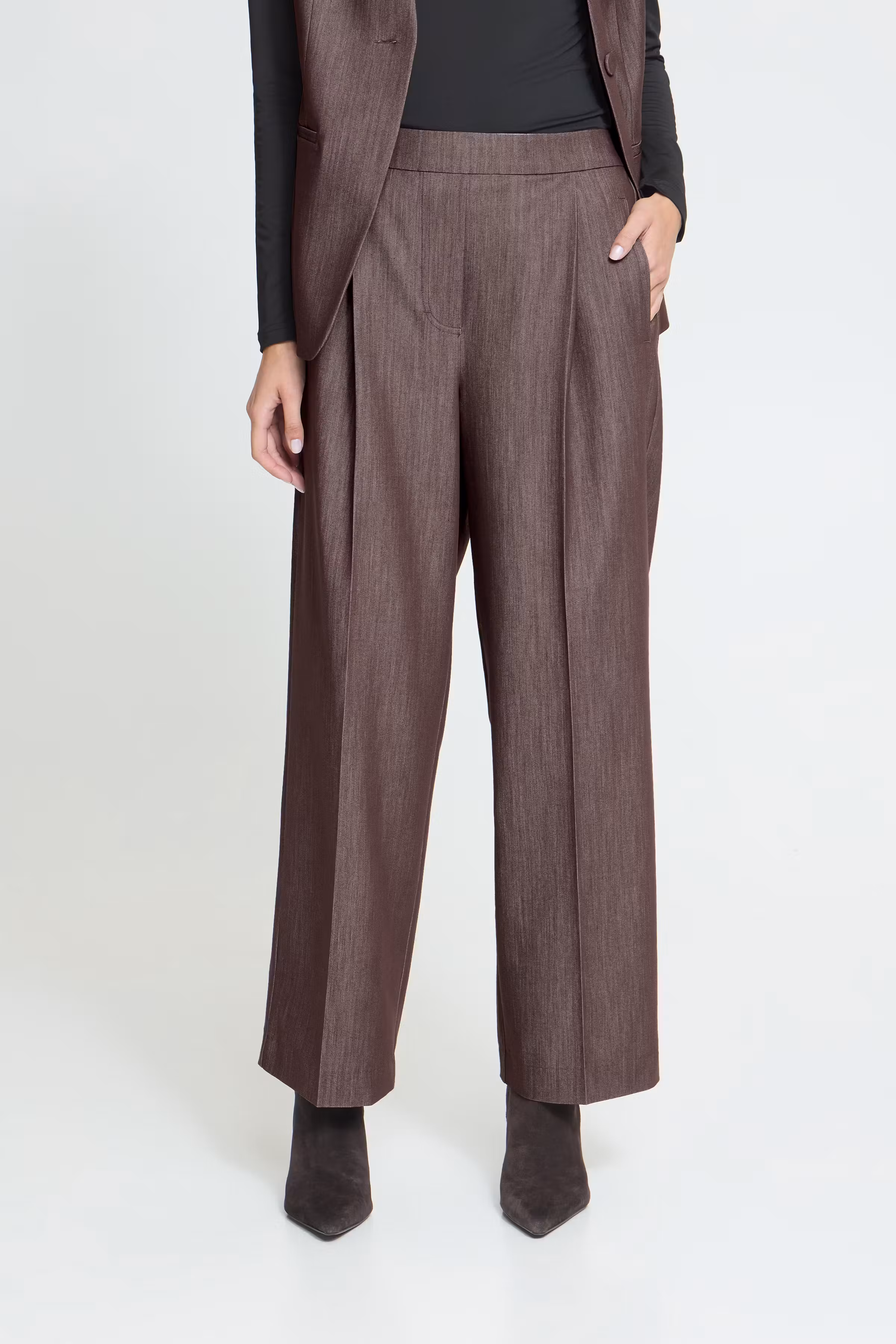 IHJUMI Trousers LOOKBOOK FRONT 20124431-1909151