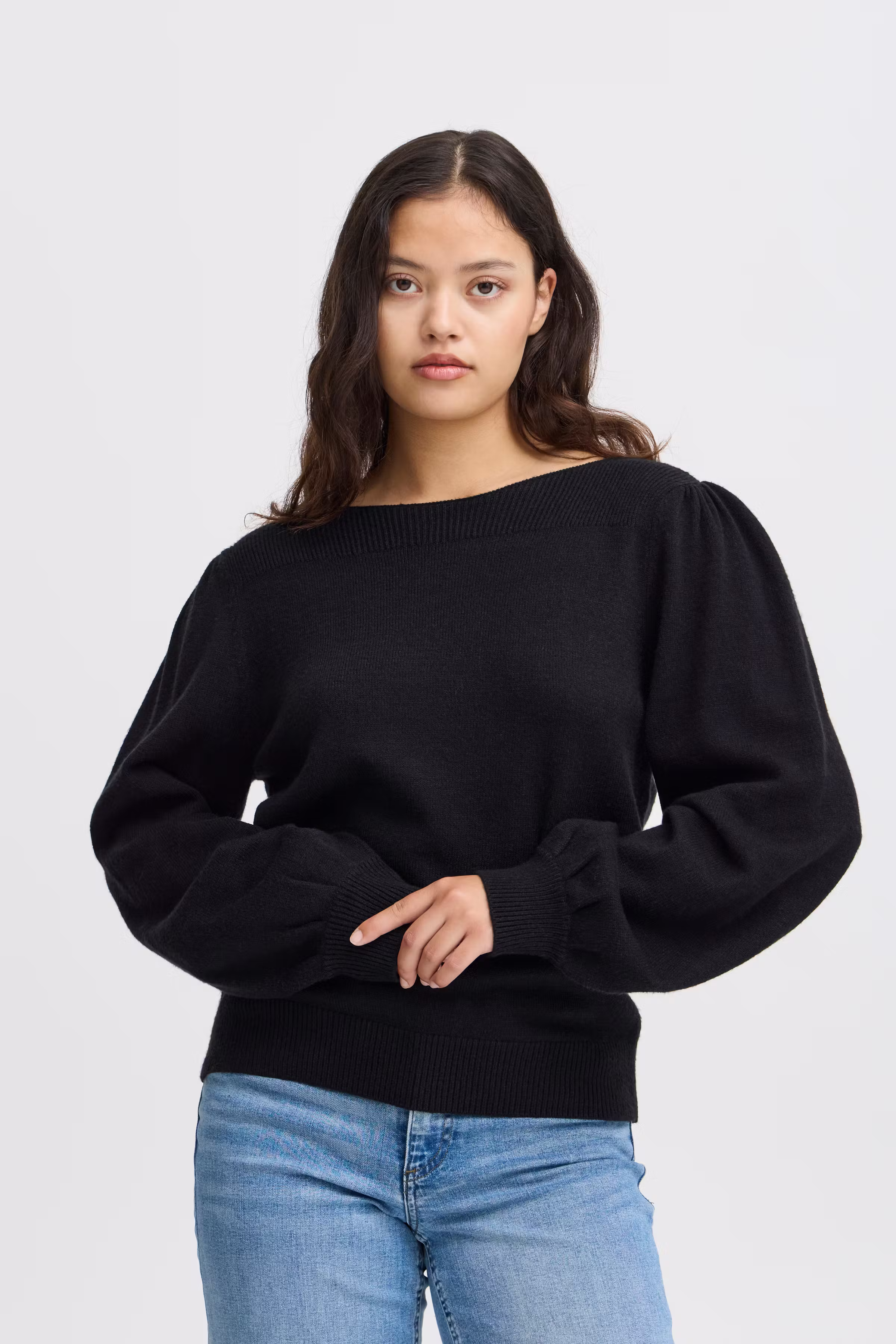 IHVIRELLE Pullover LOOKBOOK FRONT 20121631-194008