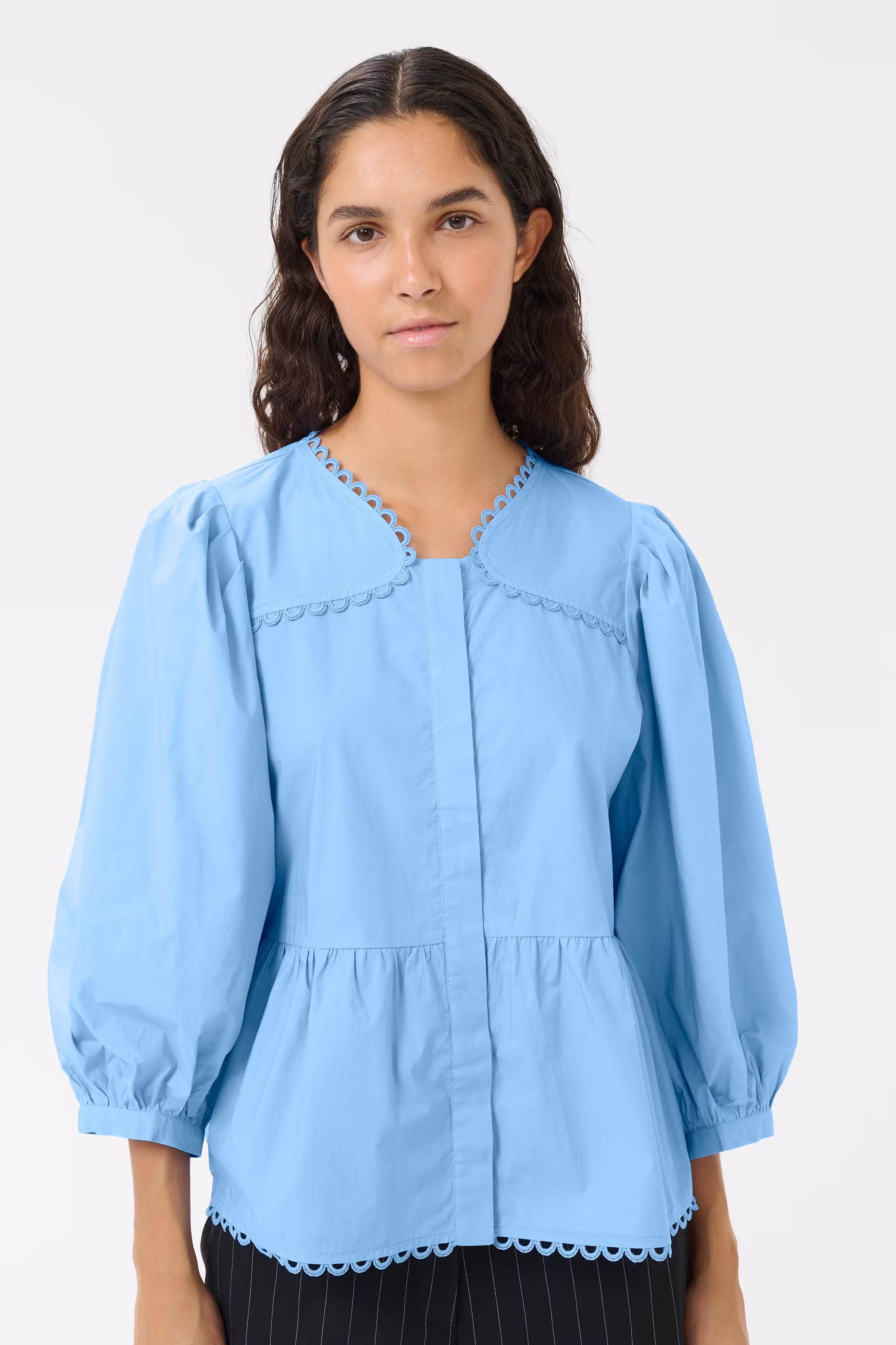 KBAnnabelle Blouse LOOKBOOK FRONT 10105537-164020