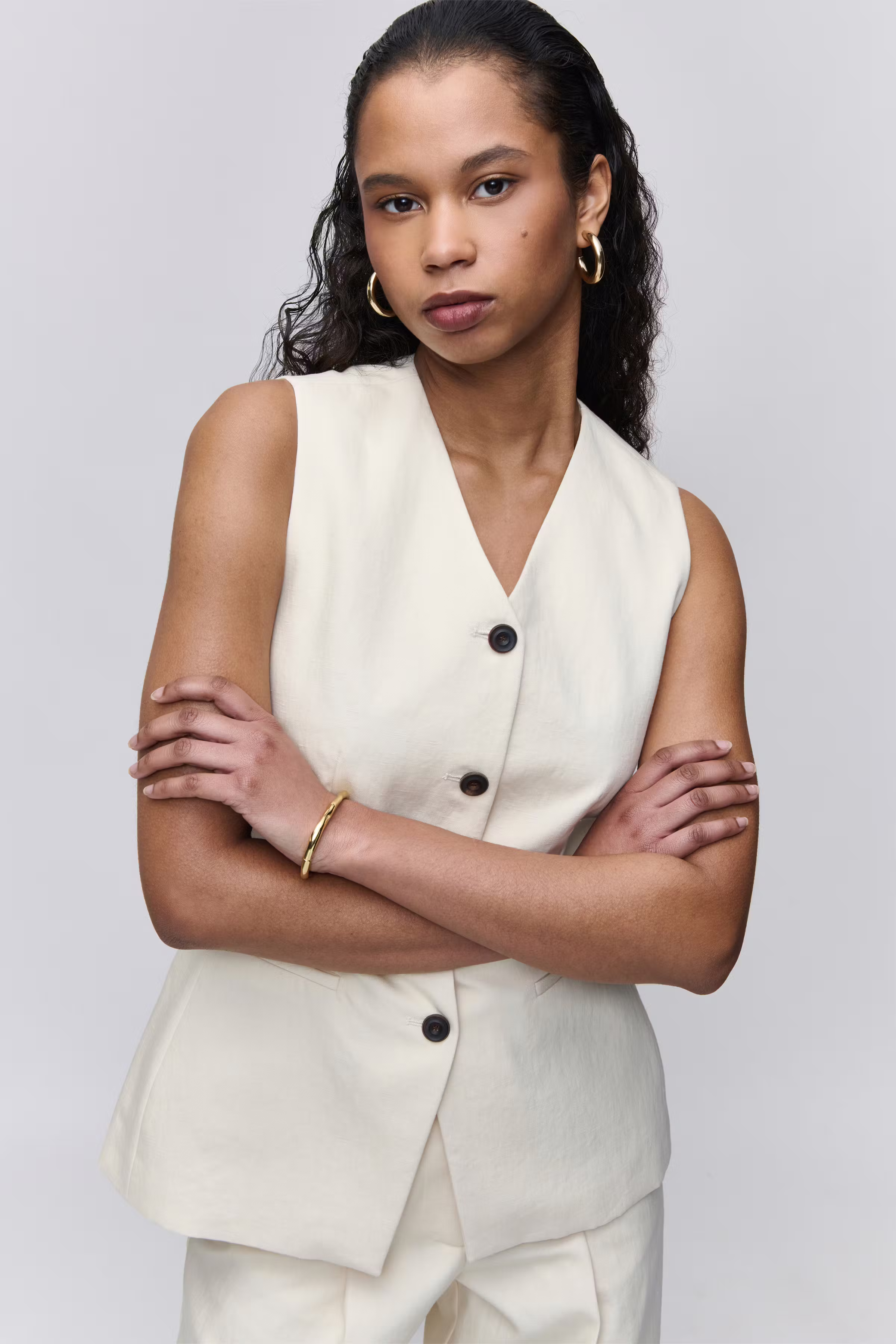 JUNIPER Vest LOOKBOOK FRONT 30600713-WH022