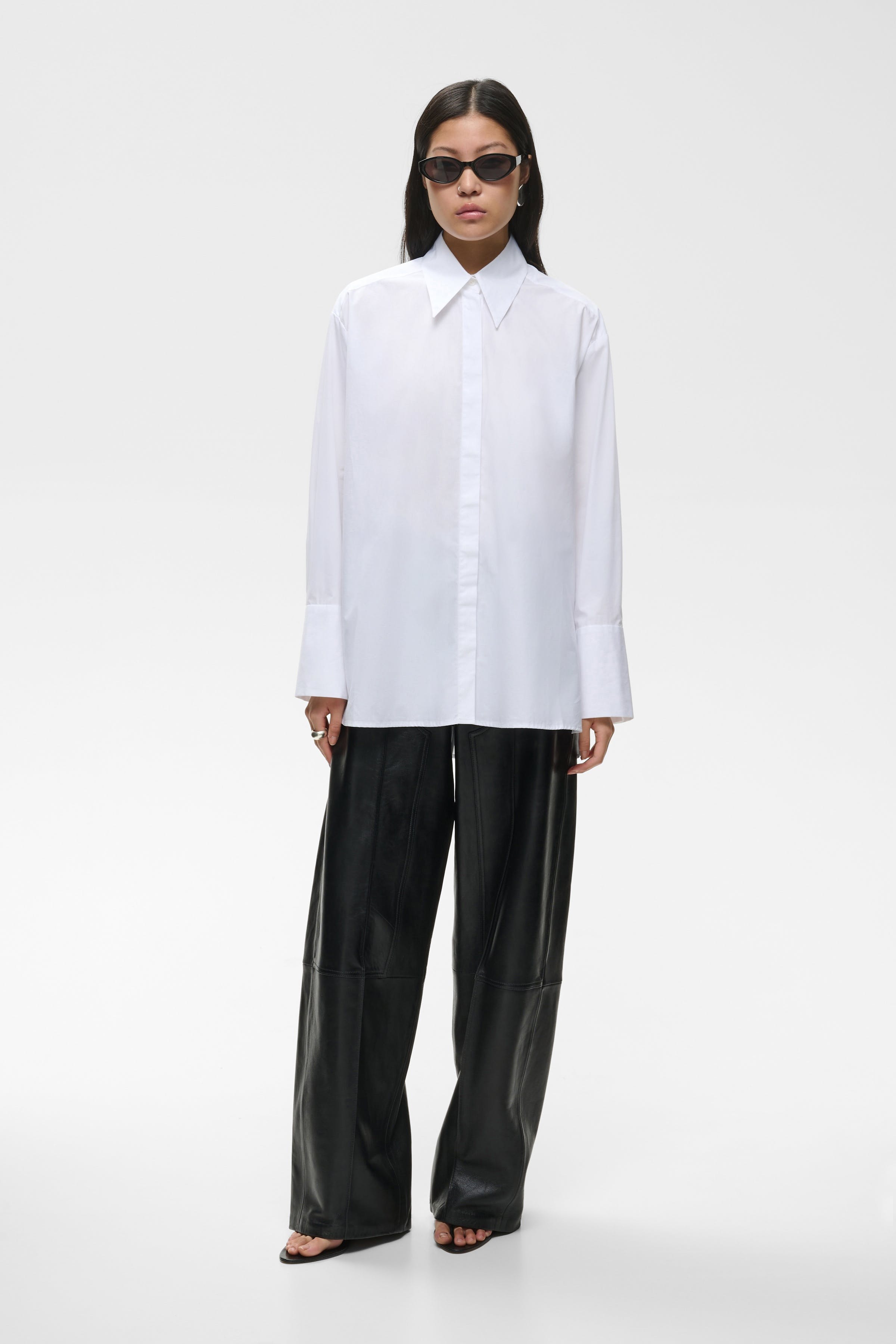 IOELVIE Bluse LOOKBOOK FRONT 30600573-WH001