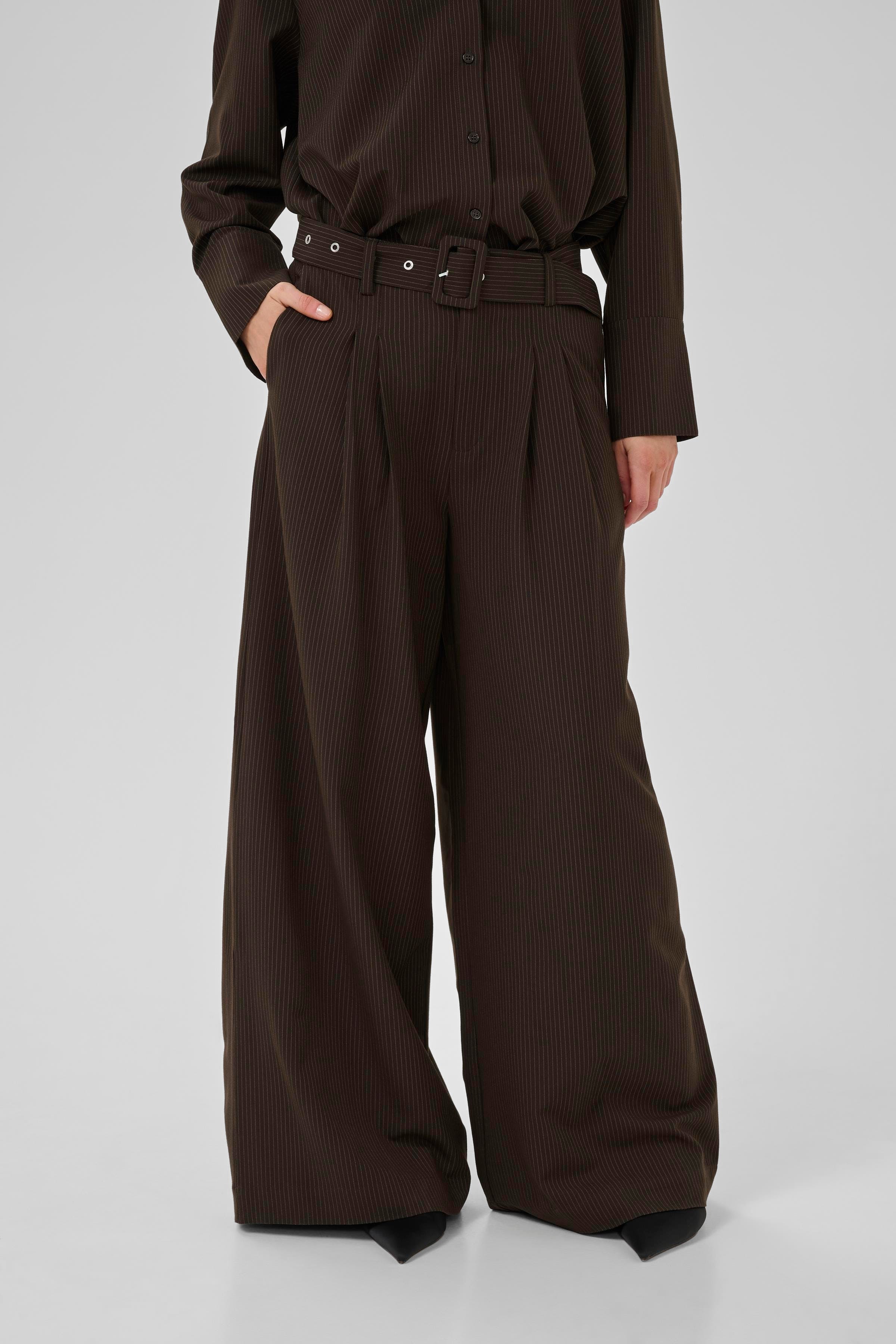 VittaMW Trousers LOOKBOOK FRONT 10704999-108252