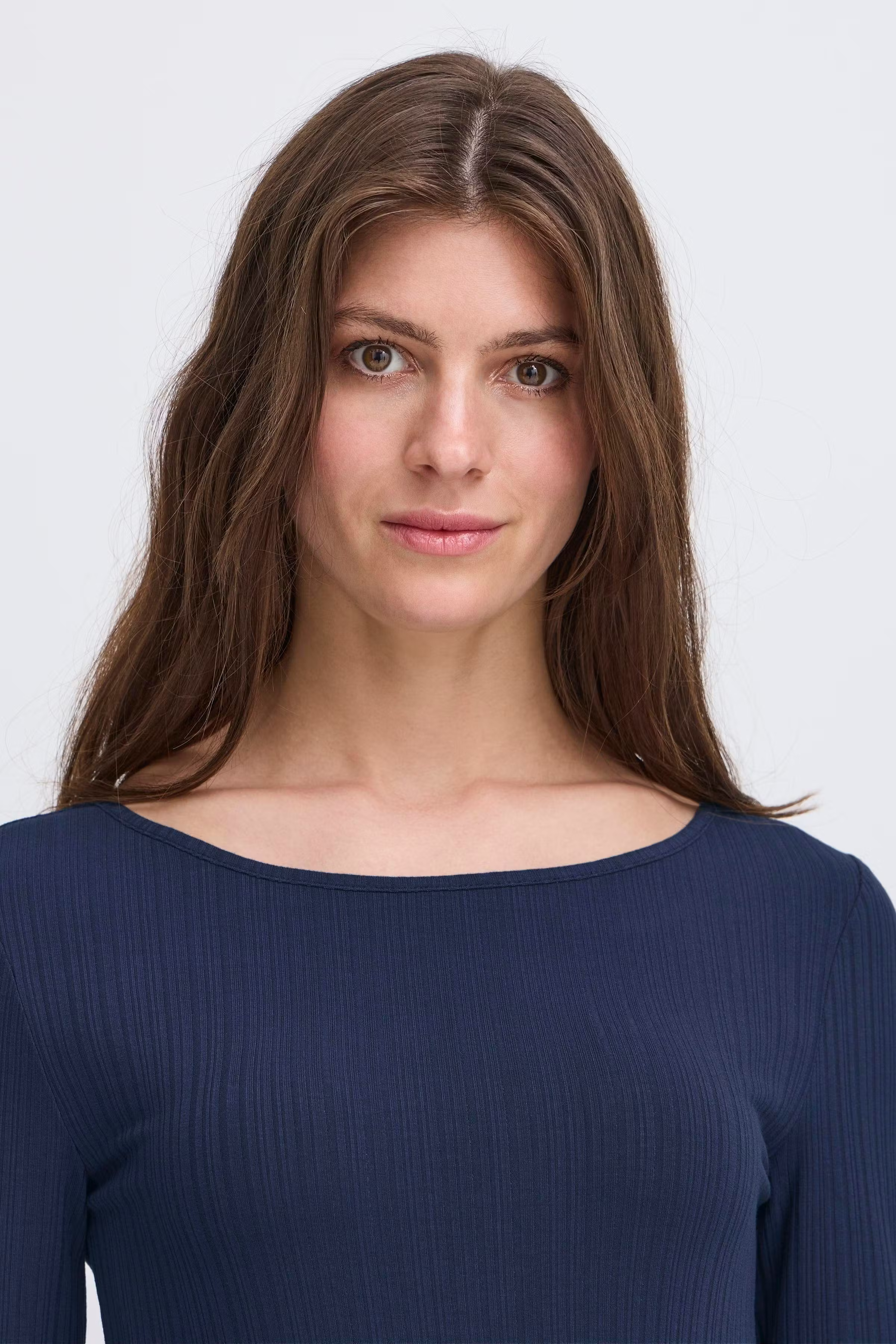 IHCELLA Long sleeved T-shirt LOOKBOOK DETAIL 20122819-194010