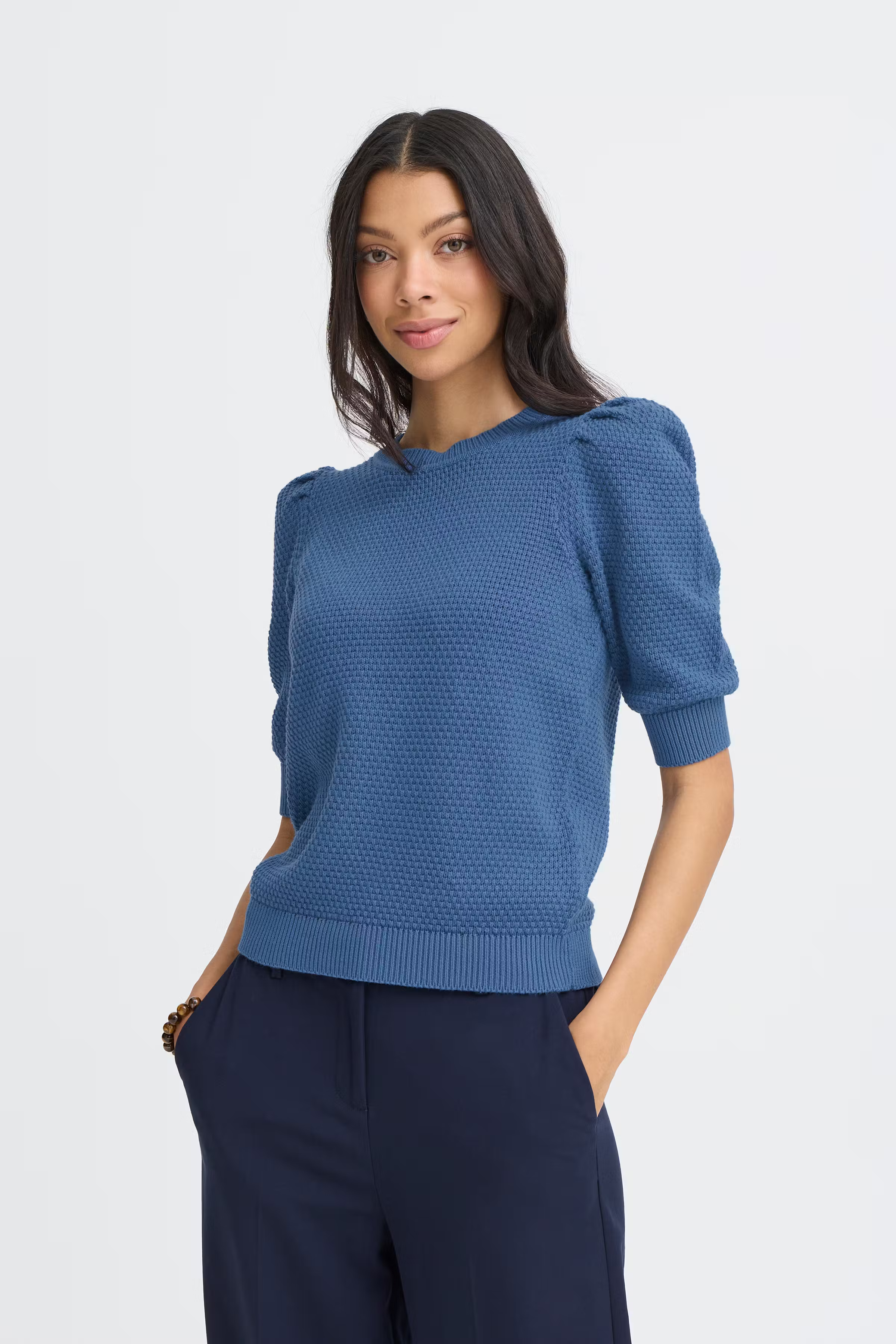 BYMIKALA Pullover LOOKBOOK FRONT 20811028-194030