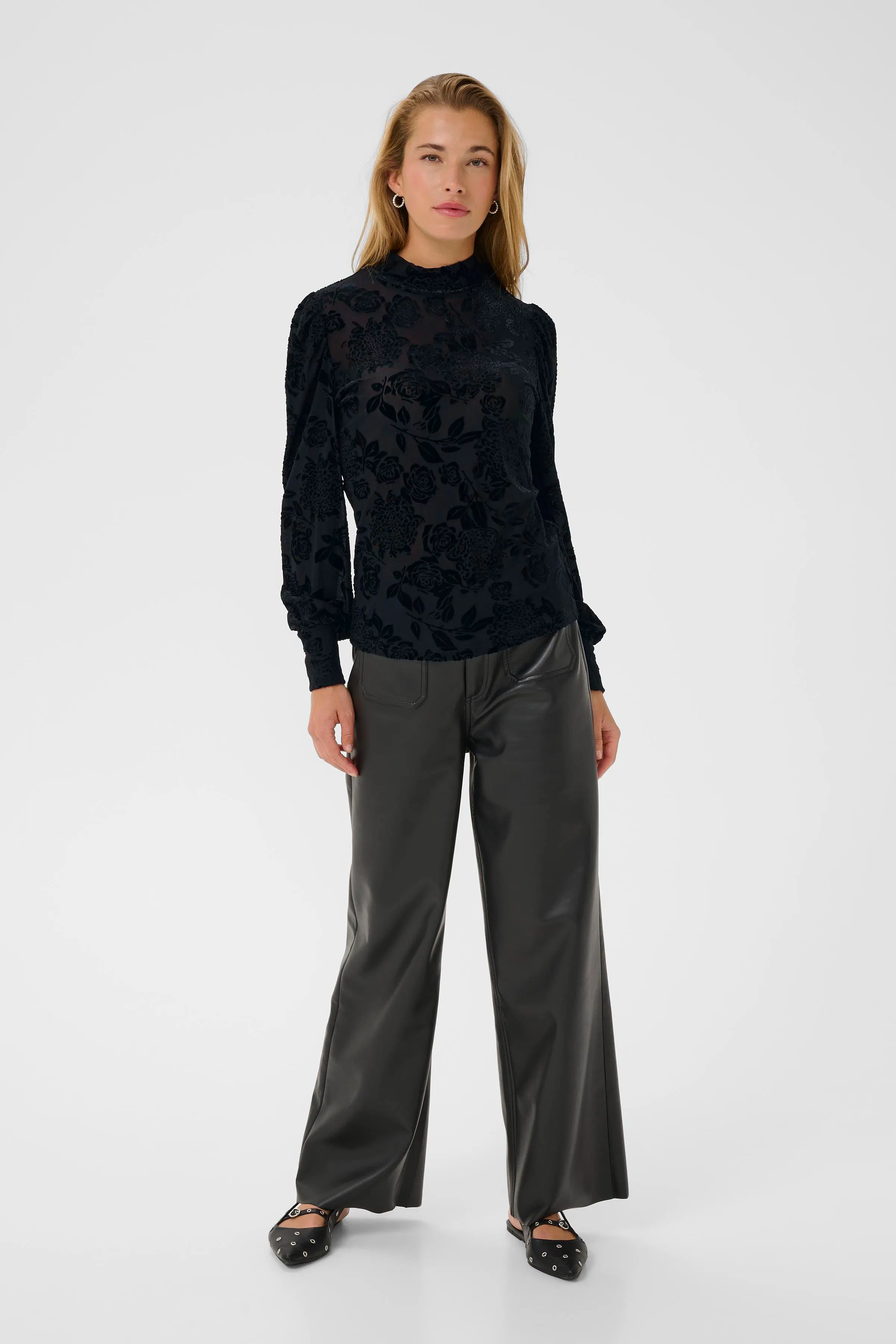KArosa T-shirt LOOKBOOK FRONT 10510857-106822