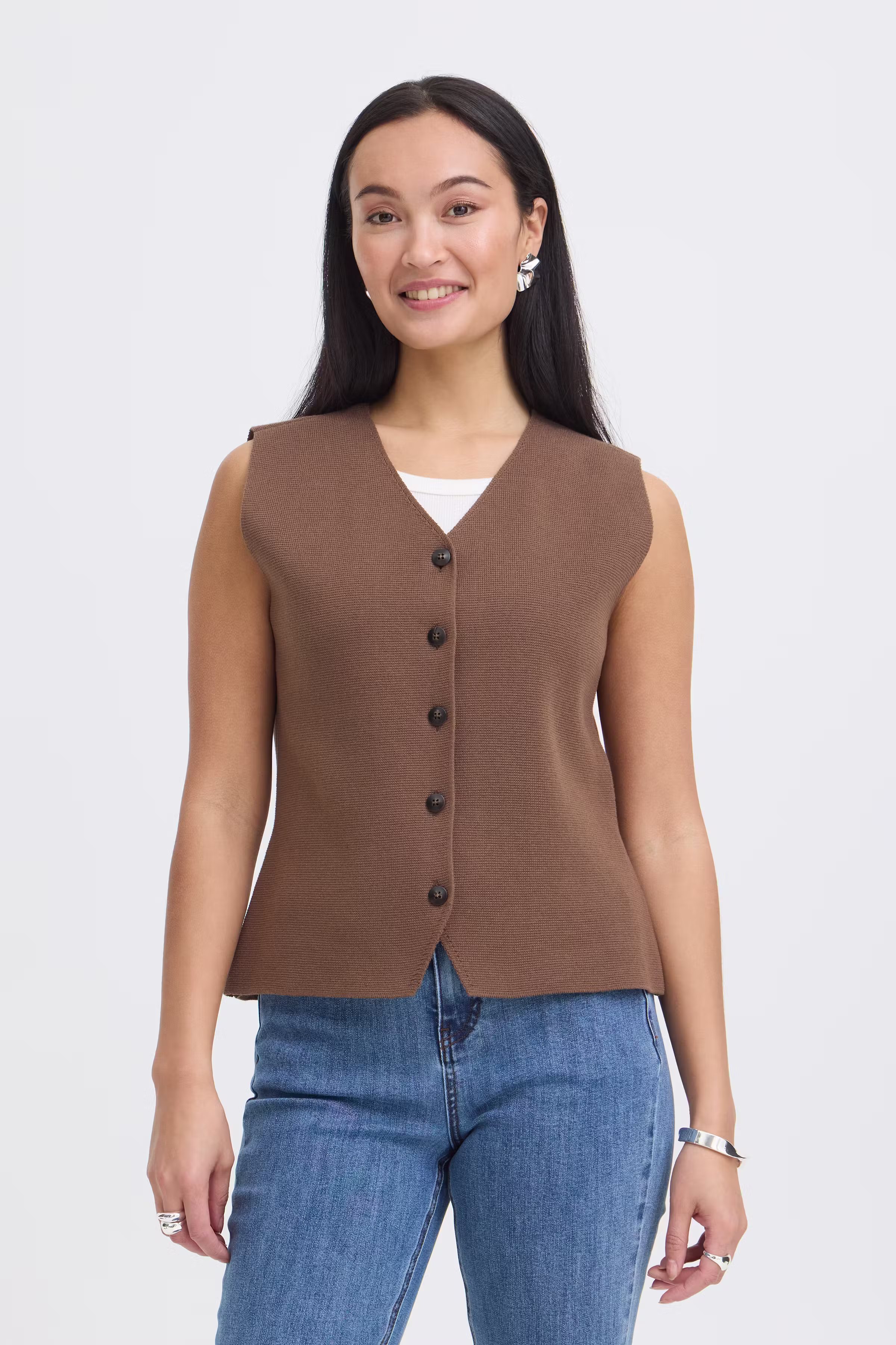 FRITA Vest LOOKBOOK FRONT 20618192-190916