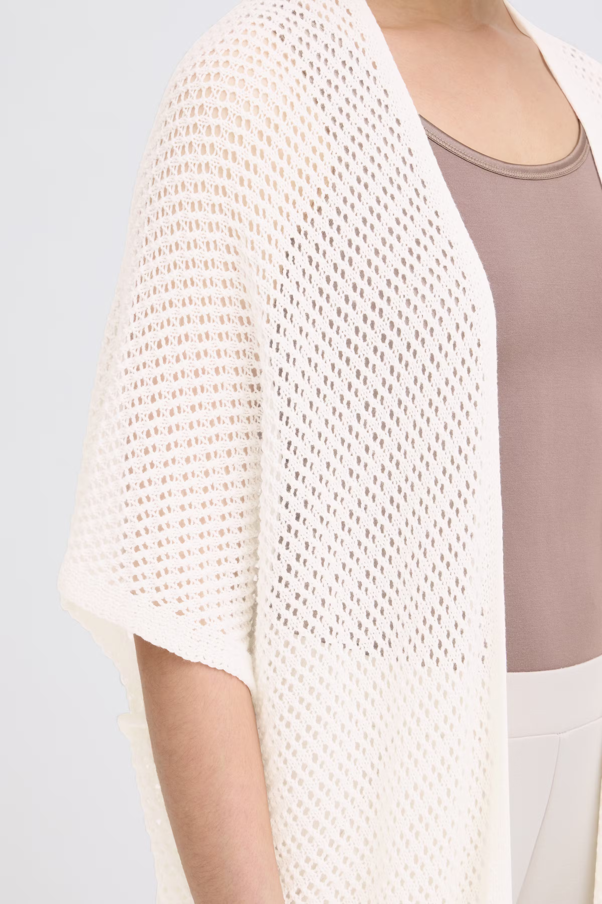 FRANACLARA Poncho LOOKBOOK DETAIL 20617954-110701
