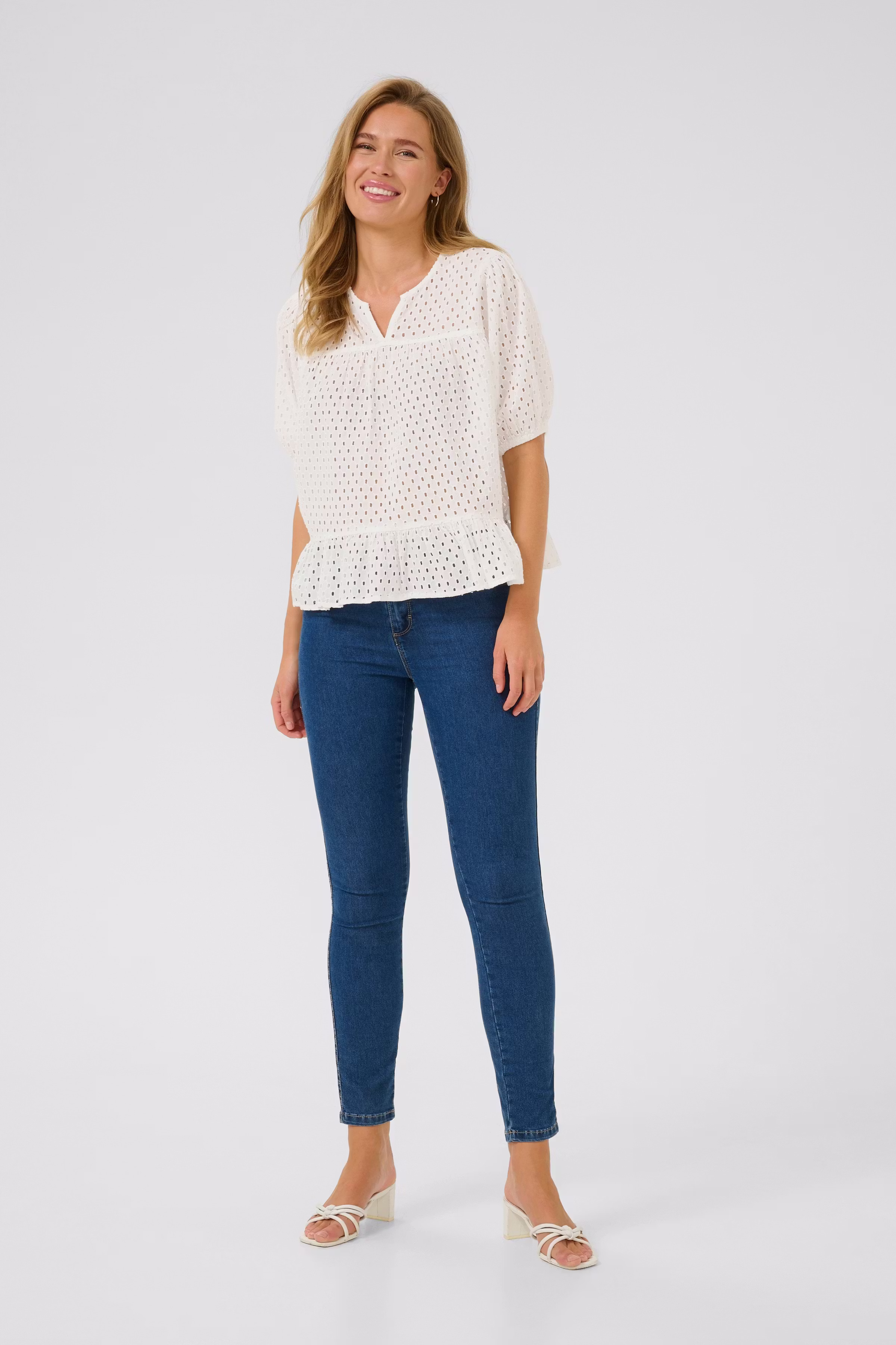 KArumba Bluse LOOKBOOK FRONT 10509892-110602