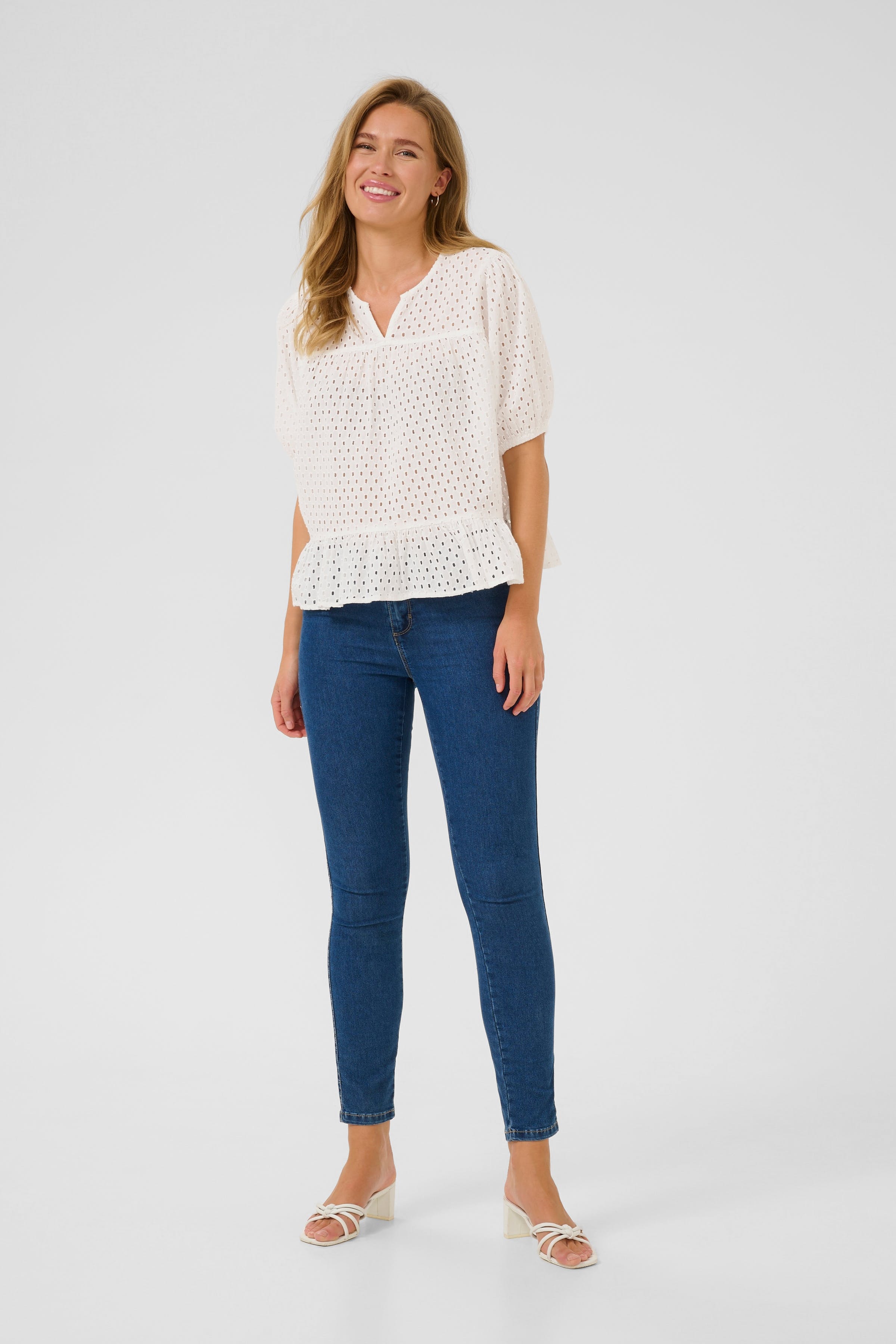 KArumba Bluse LOOKBOOK FRONT 10509892-110602