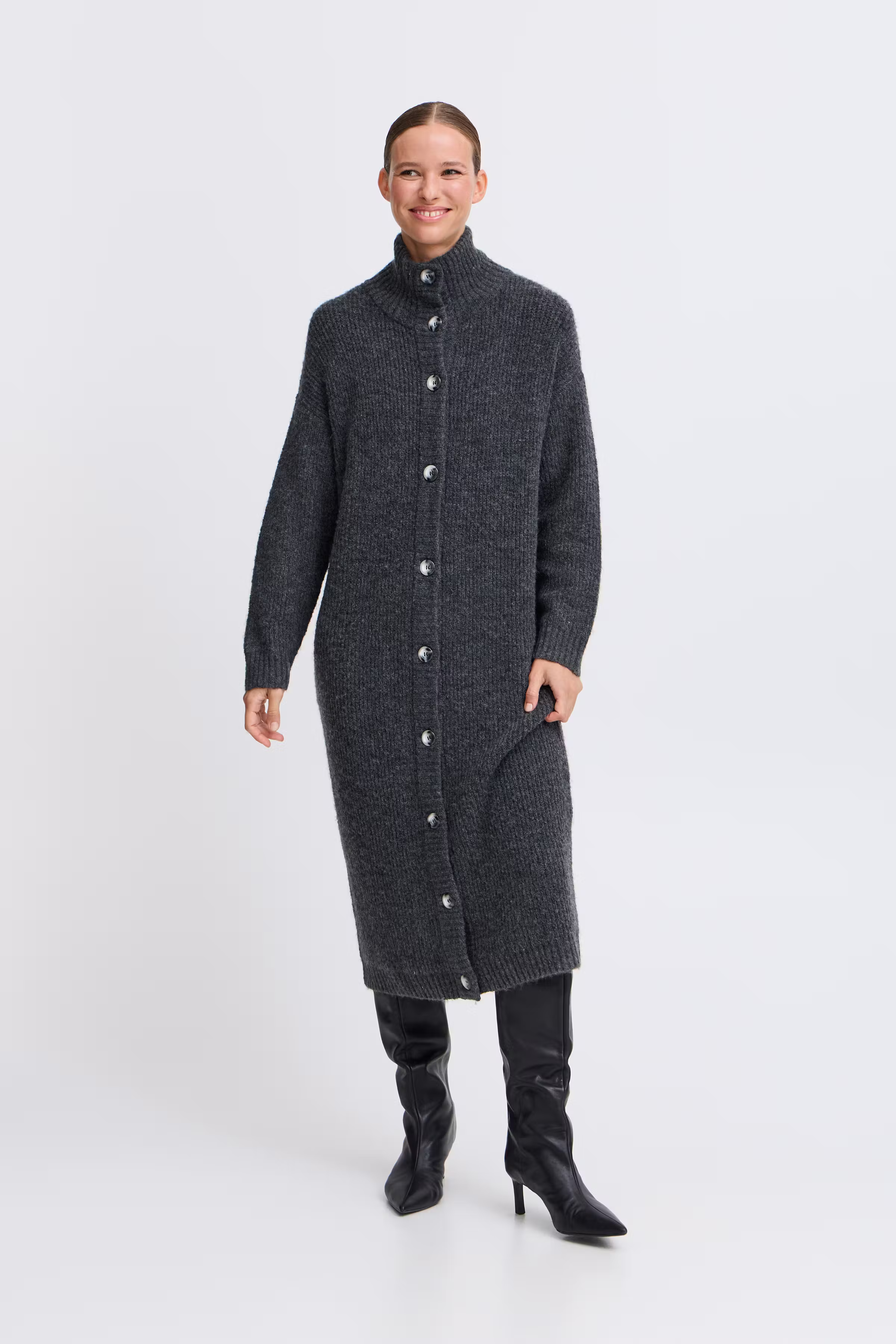 BYMARIANNE Cardigan LOOKBOOK FRONT 20815642-200456