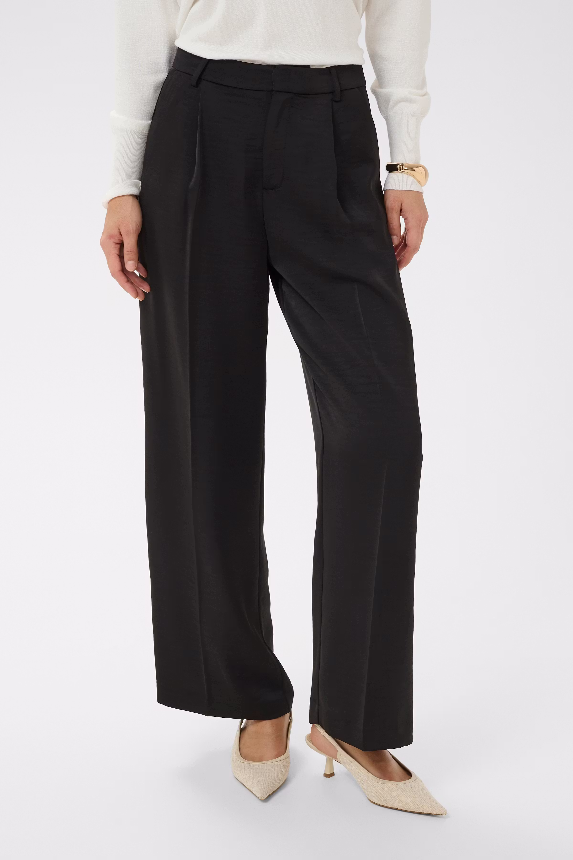 KArory Hose LOOKBOOK FRONT 10511359-100121