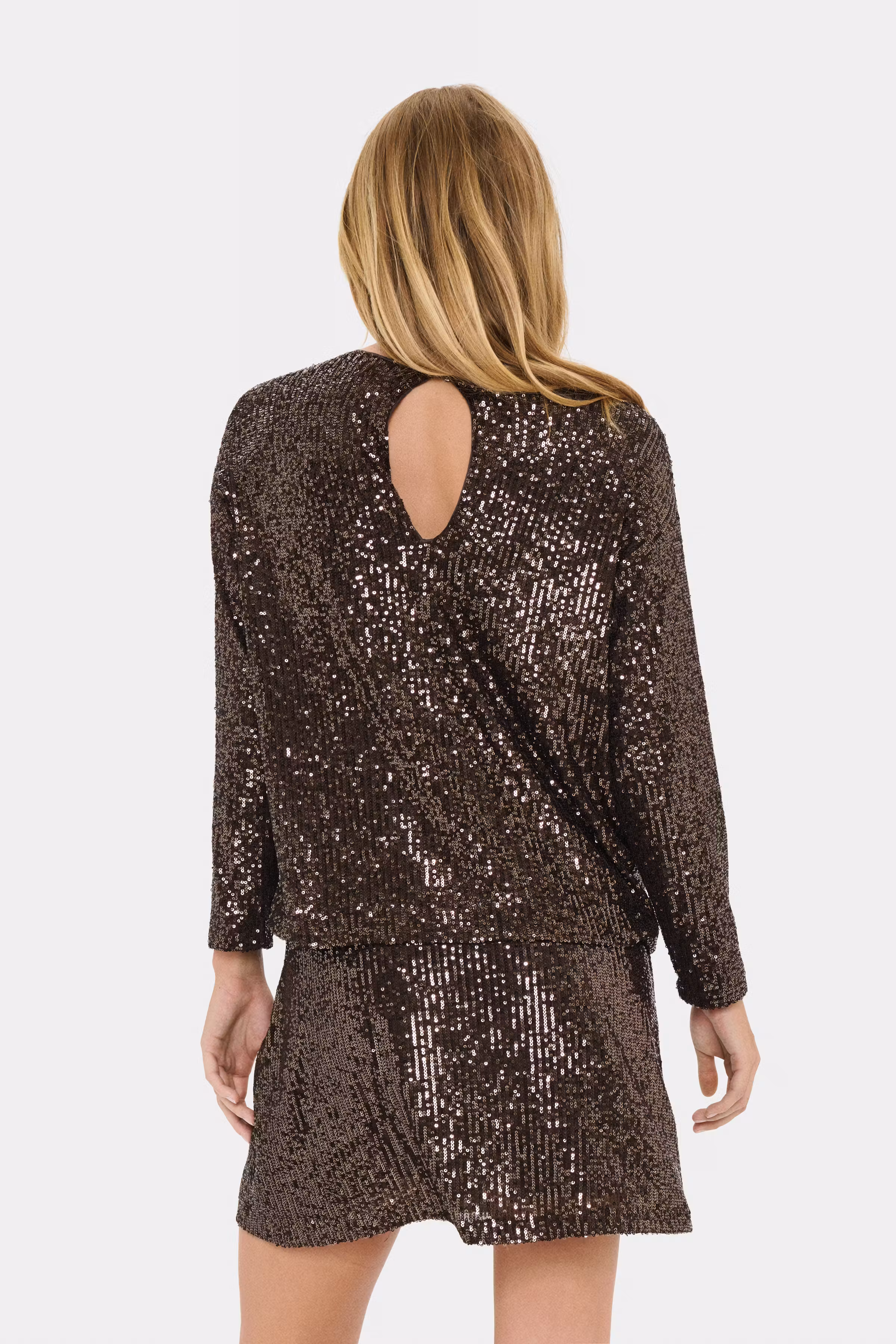 ReyanaSZ Blus LOOKBOOK BACK 30513969-190910