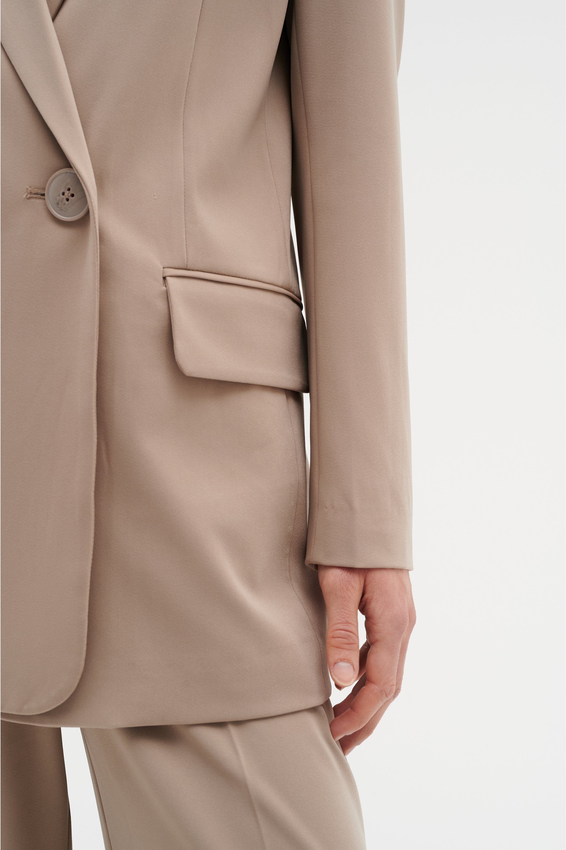 AdianIW Blazer LOOKBOOK DETAIL 30107854-161211