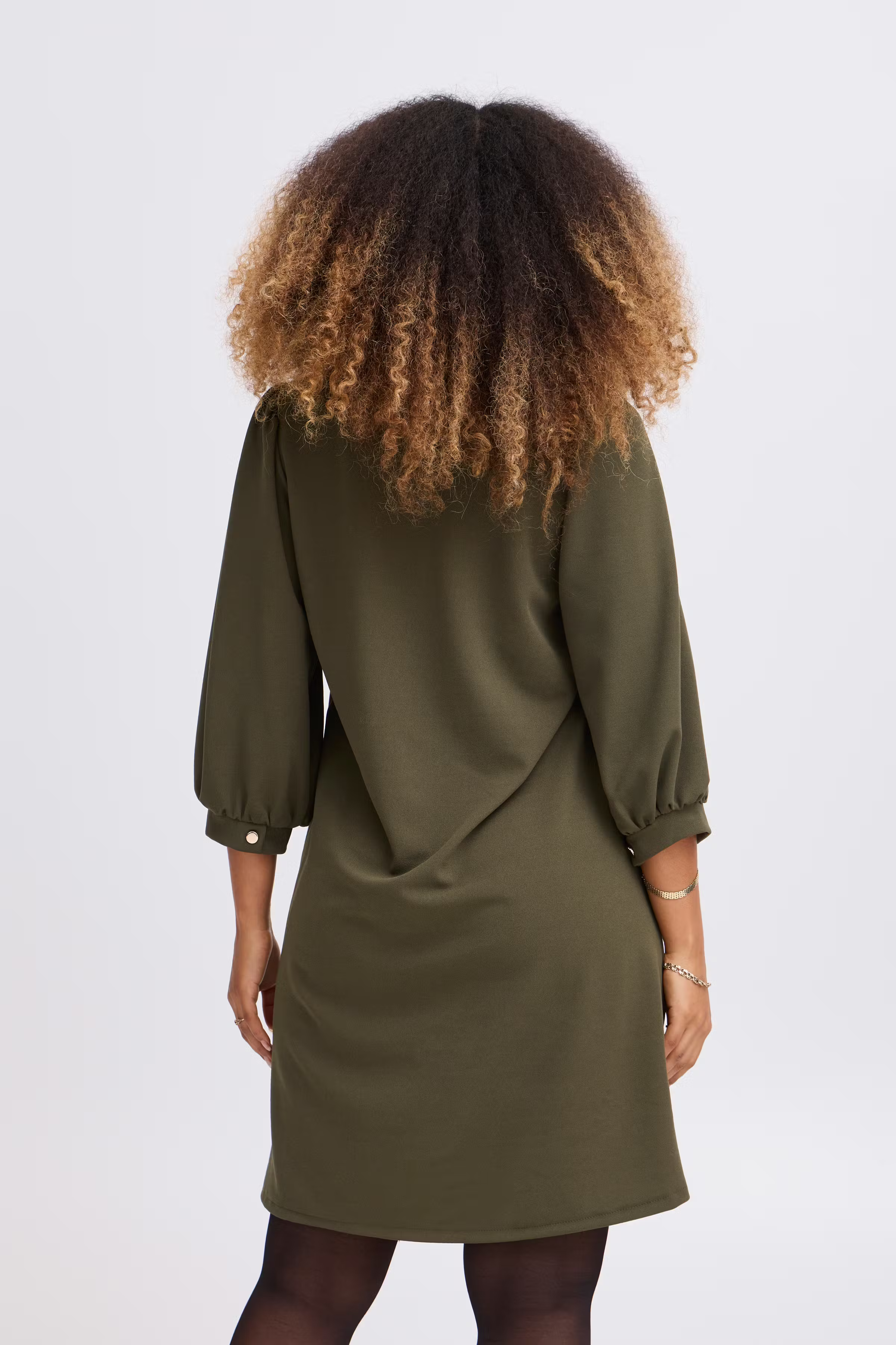 SBGAZEL Kjole LOOKBOOK BACK 22100864-180515