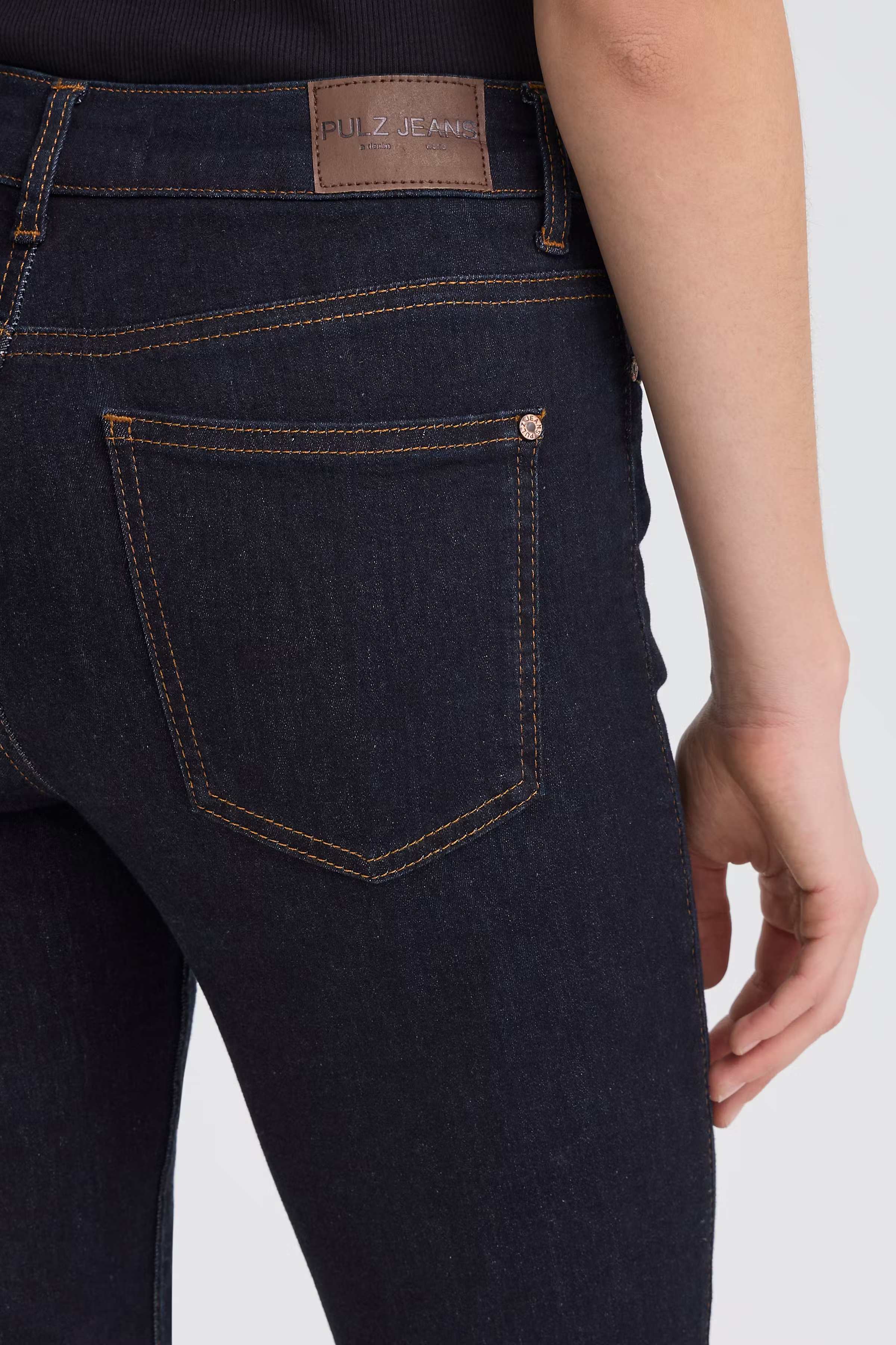 PZEMMA HW Jeans Medium Straight Leg LOOKBOOK DETAIL 50206336-202124