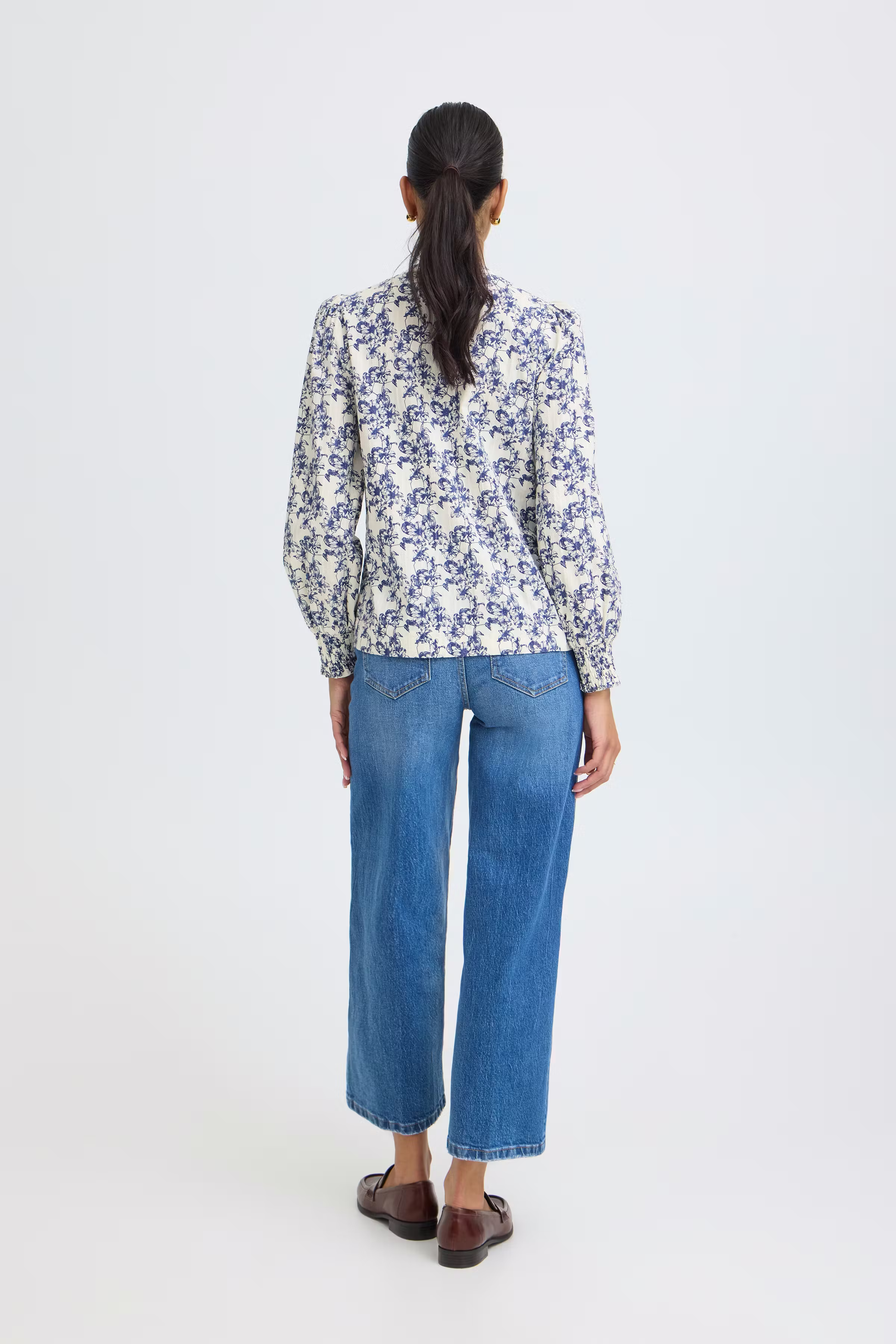 BYJESSE Blouse LOOKBOOK BACK 20818814-900006604