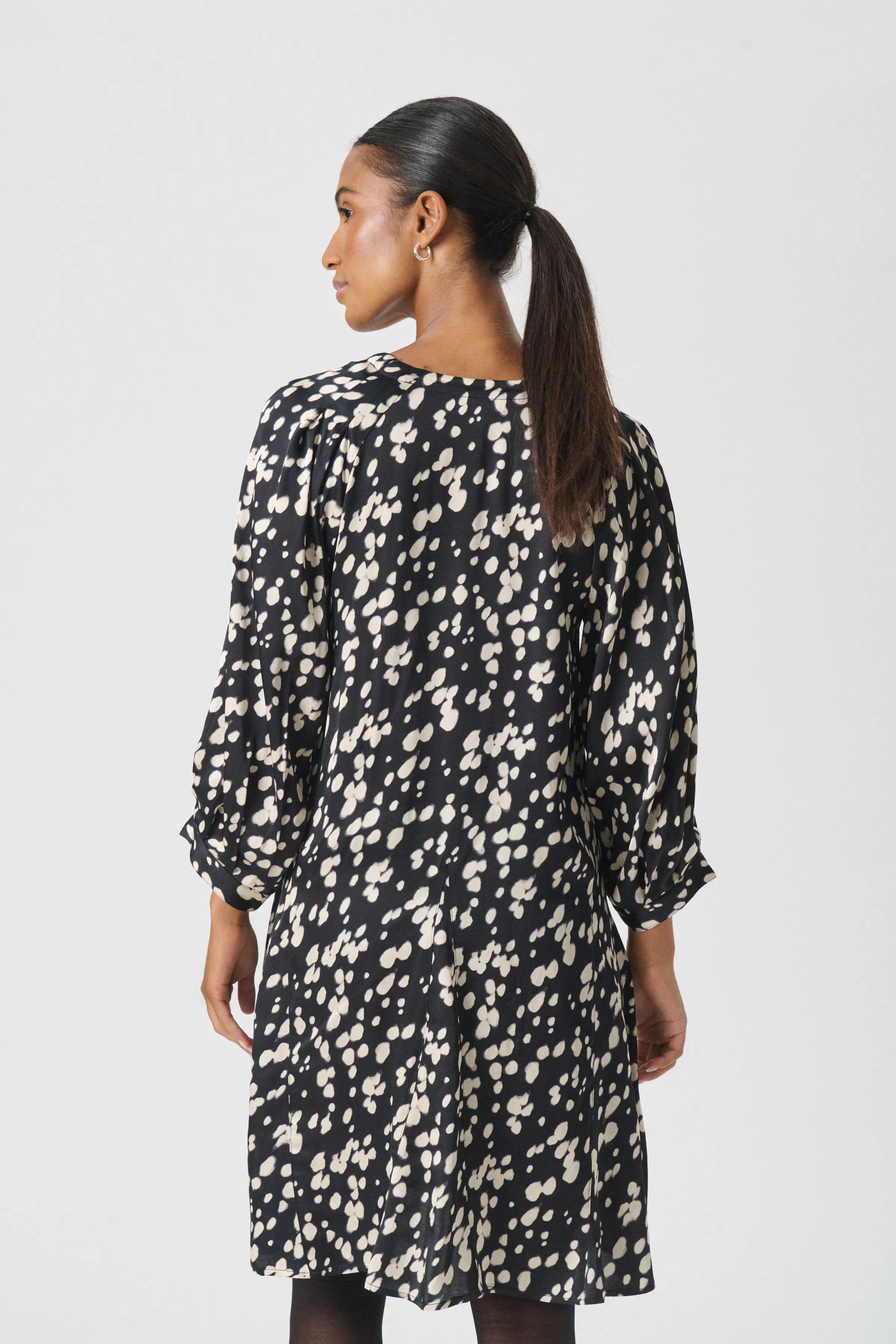 VeneziaPW Dress LOOKBOOK BACK 30310145-304382