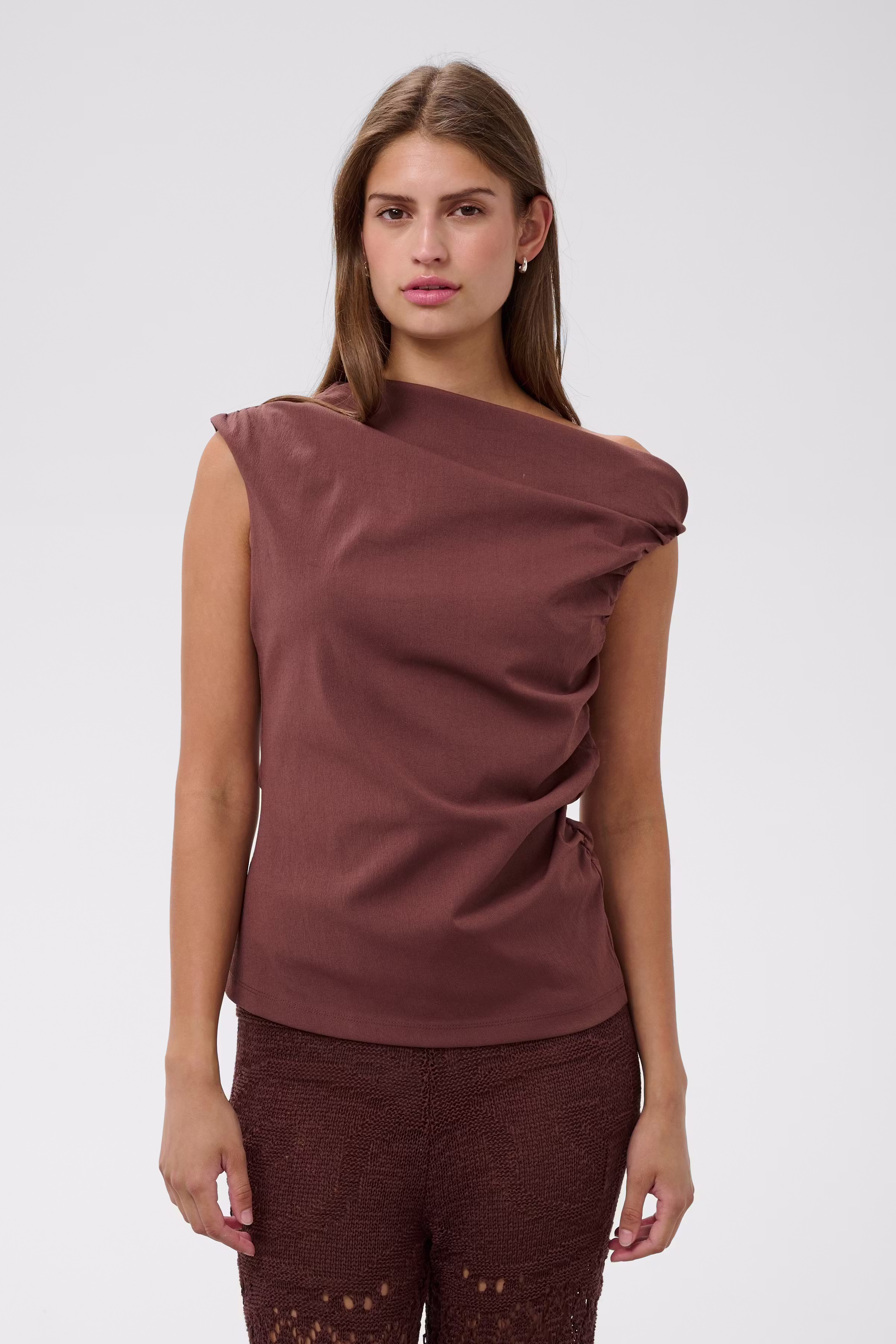 SLEirlys Top LOOKBOOK FRONT 30409319-191322