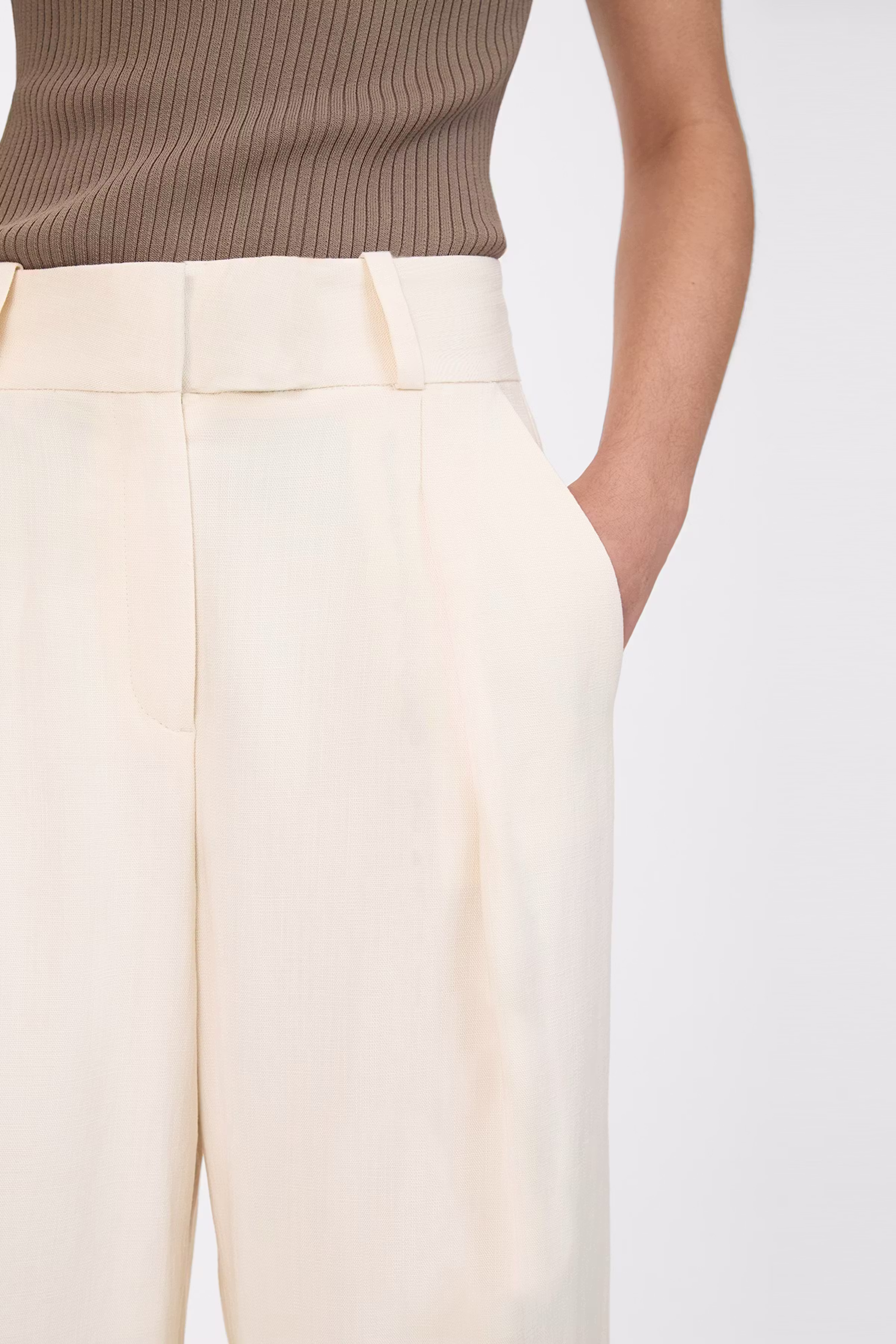 IOPRESCILLIA Trousers LOOKBOOK DETAIL 30600616-WH014
