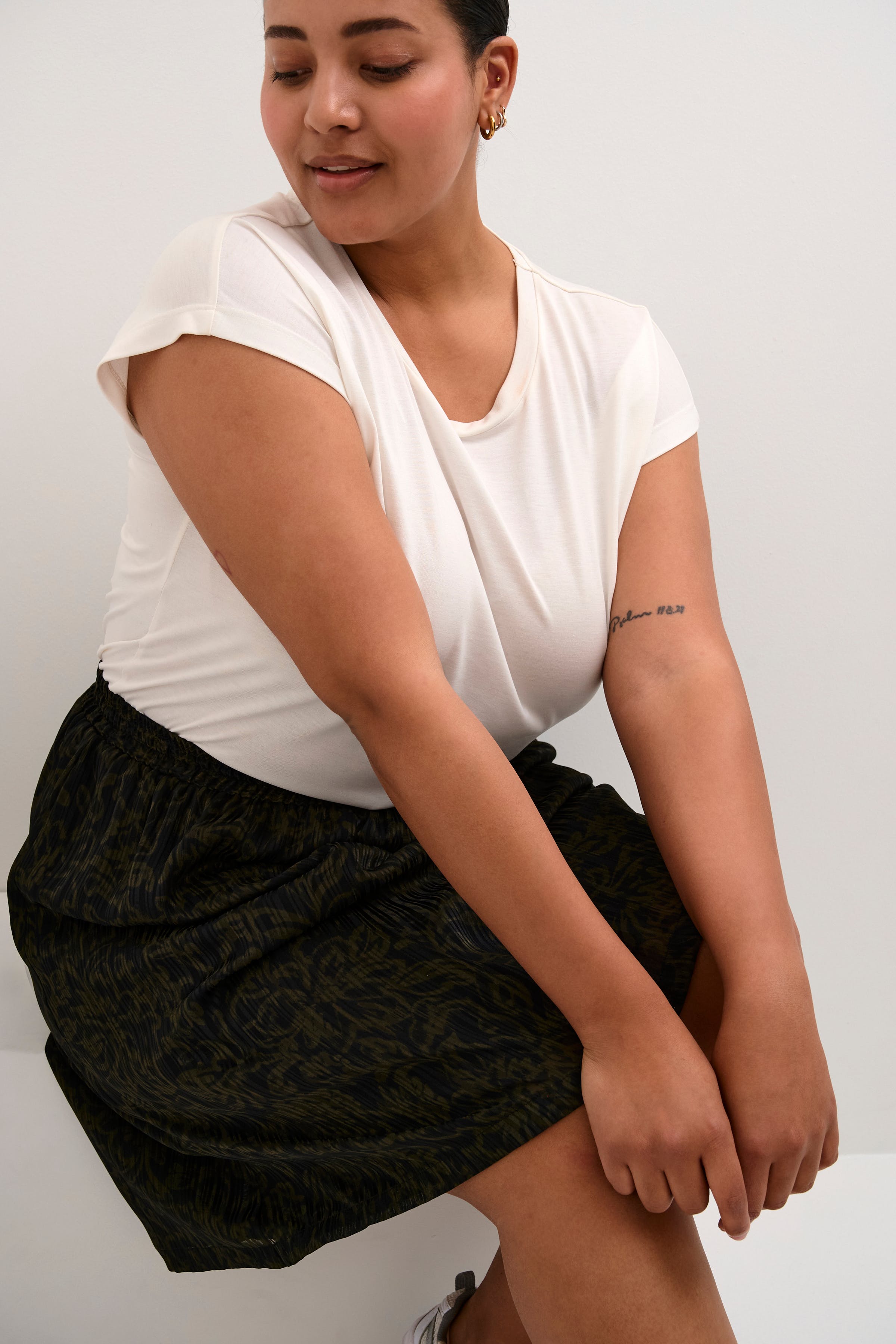 KCliva Skirt LOOKBOOK DETAIL 10581921-104996