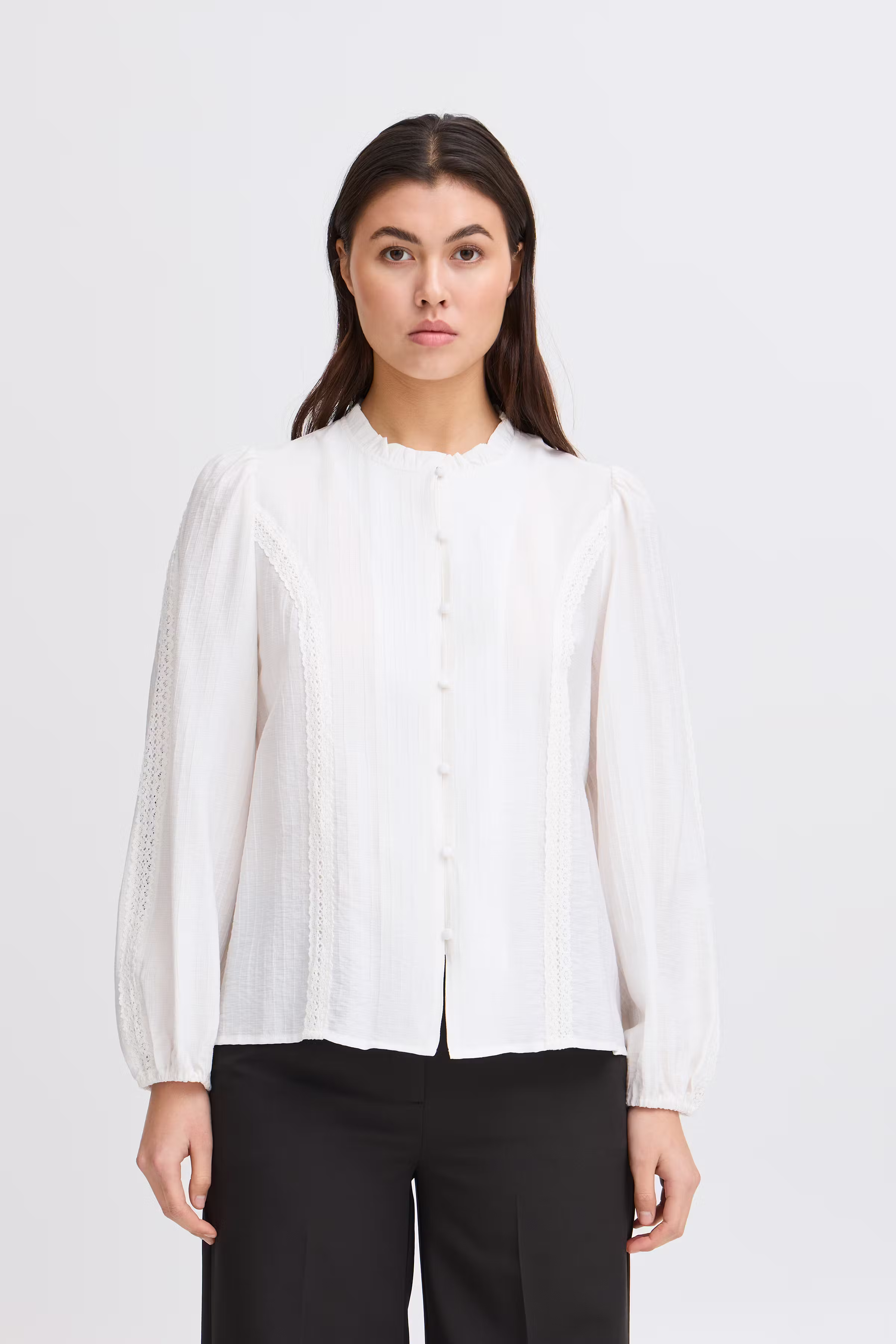 IHEVINA Skjorte LOOKBOOK FRONT 20123543-114201