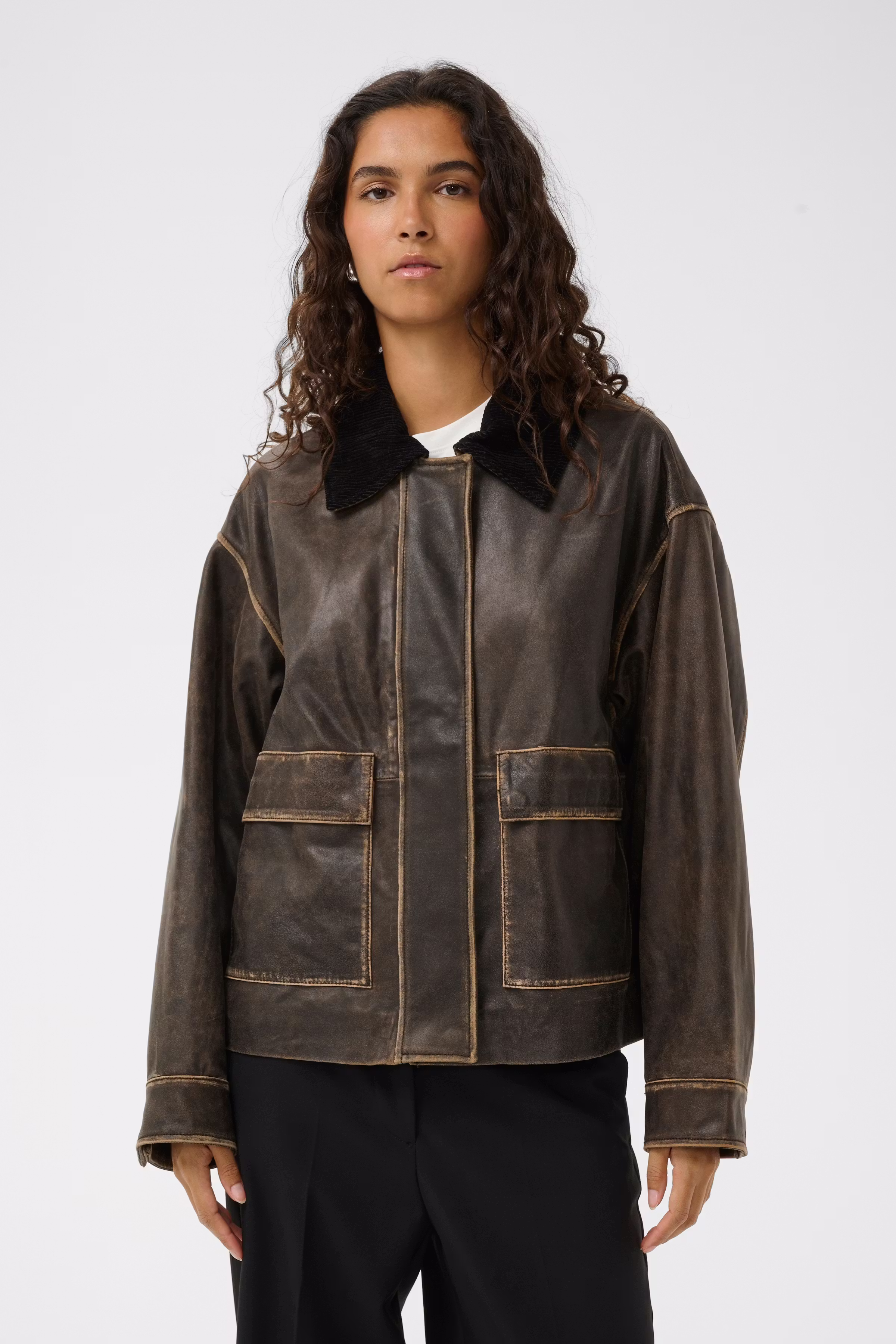 SLFiorella Leather jacket LOOKBOOK FRONT 30408691-191109
