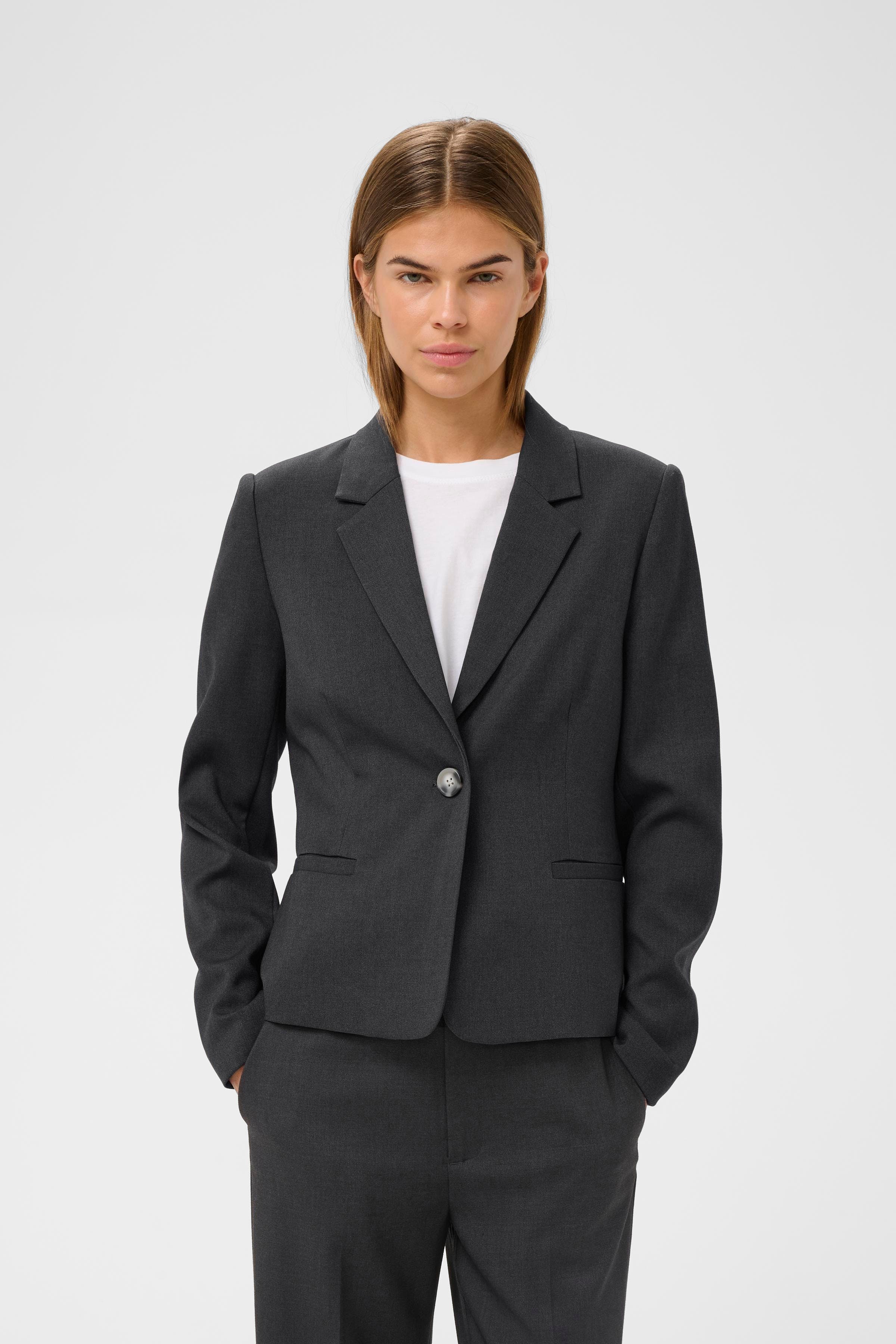 YuktaIW Blazer LOOKBOOK FRONT 30111236-301744