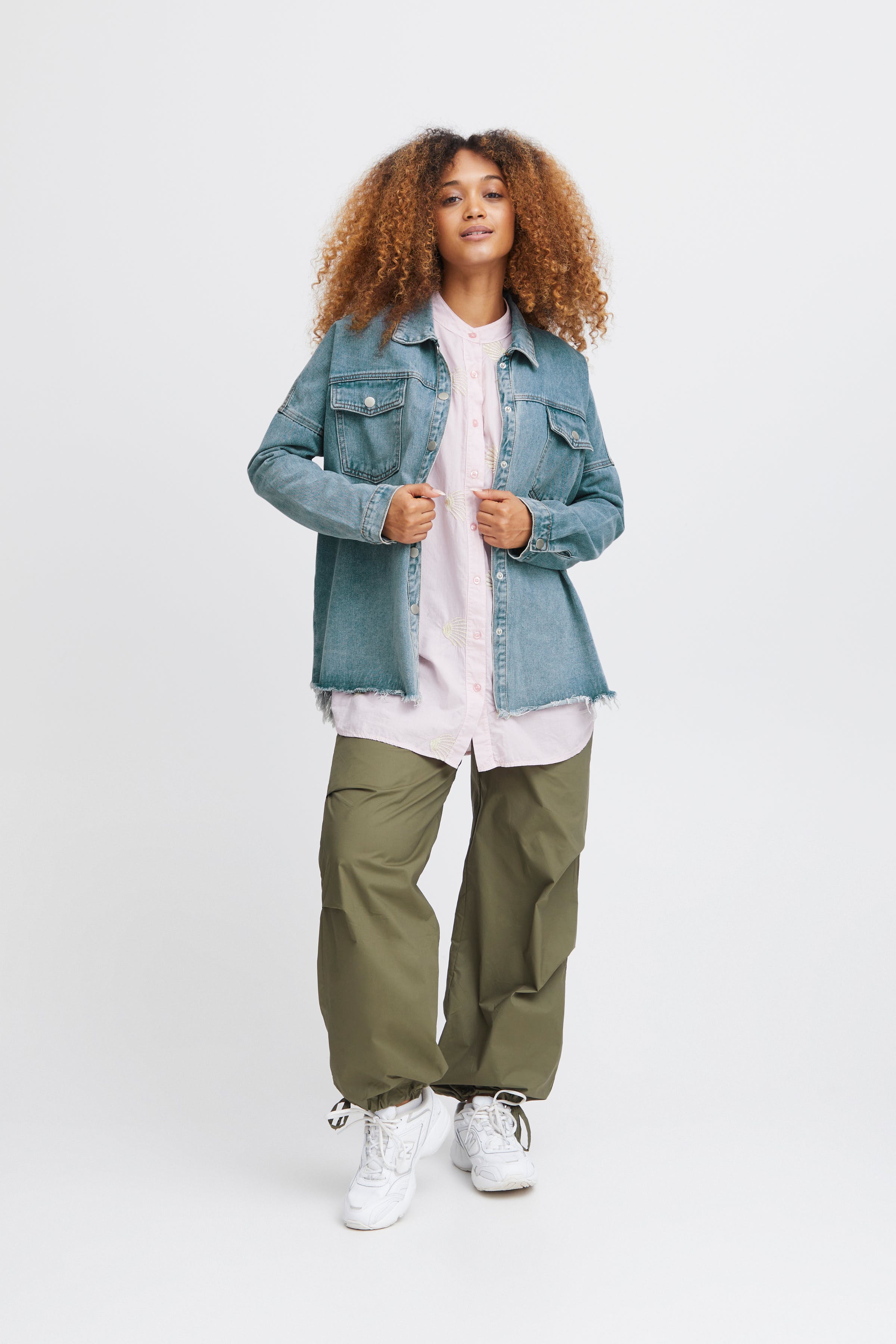 SBLEDA Overhemd LOOKBOOK FRONT 22100462-202820