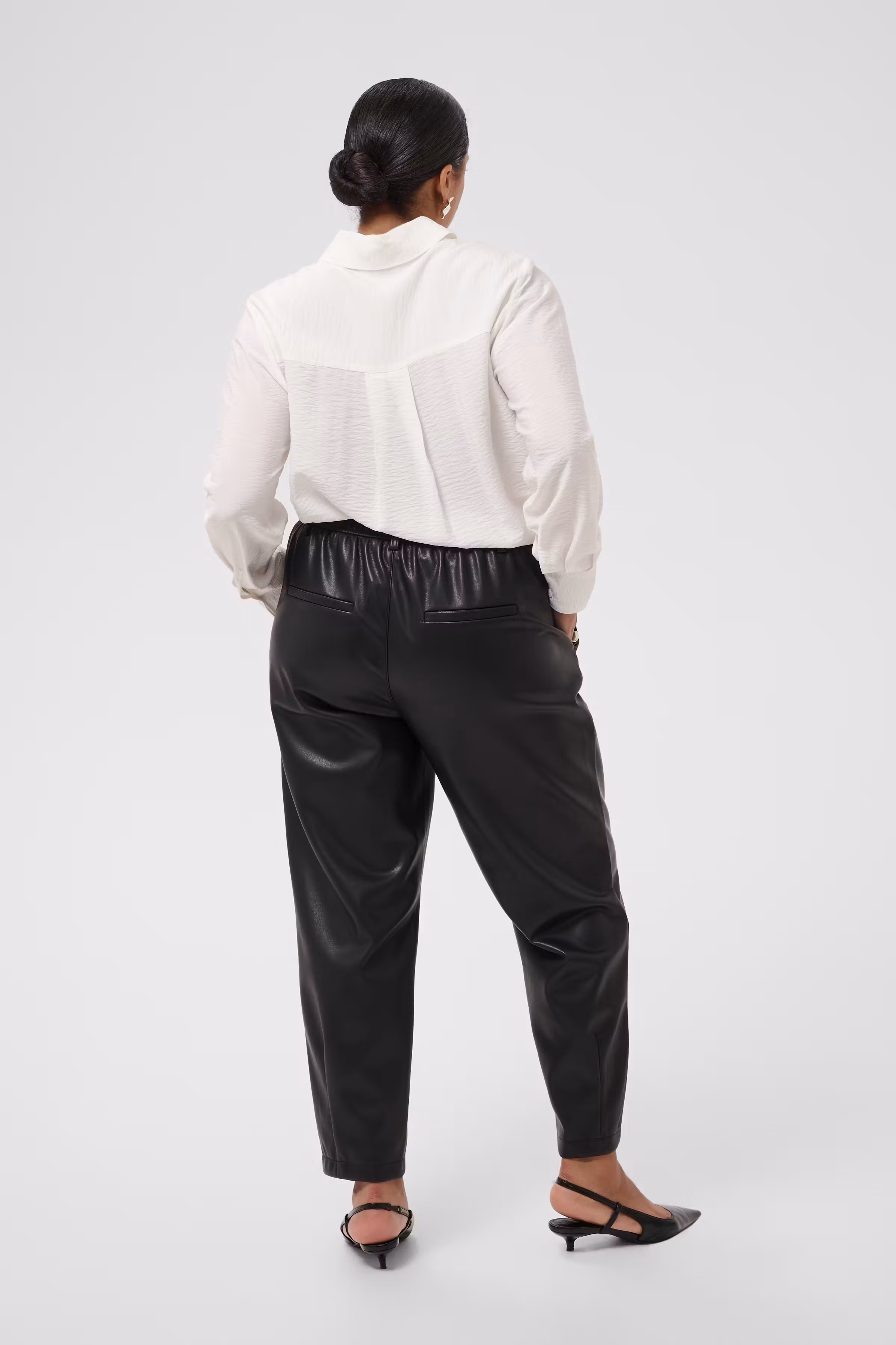KCarensa Broek LOOKBOOK BACK 10584404-100121