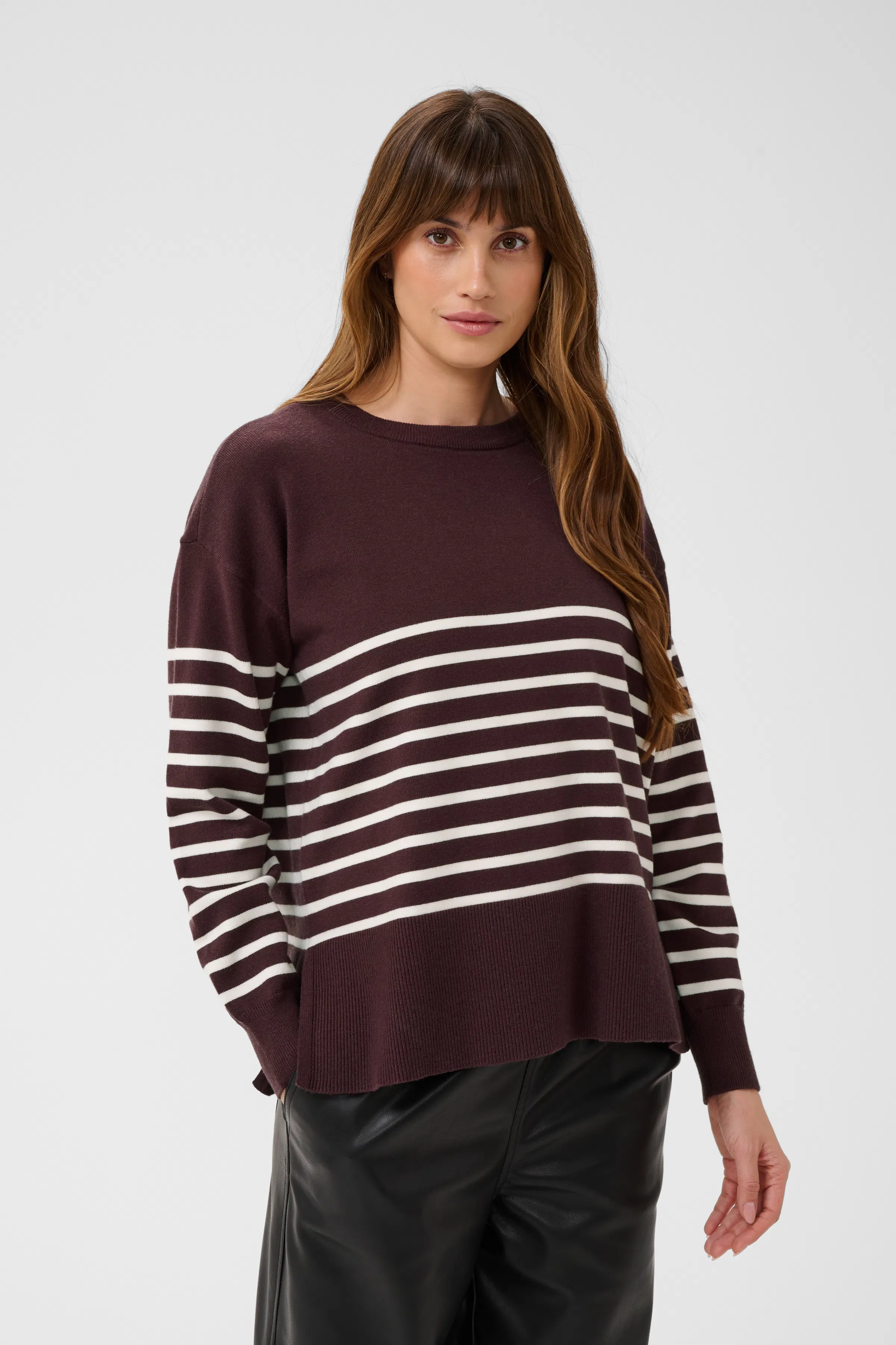 KAlimone Pullover LOOKBOOK FRONT 10511830-109820